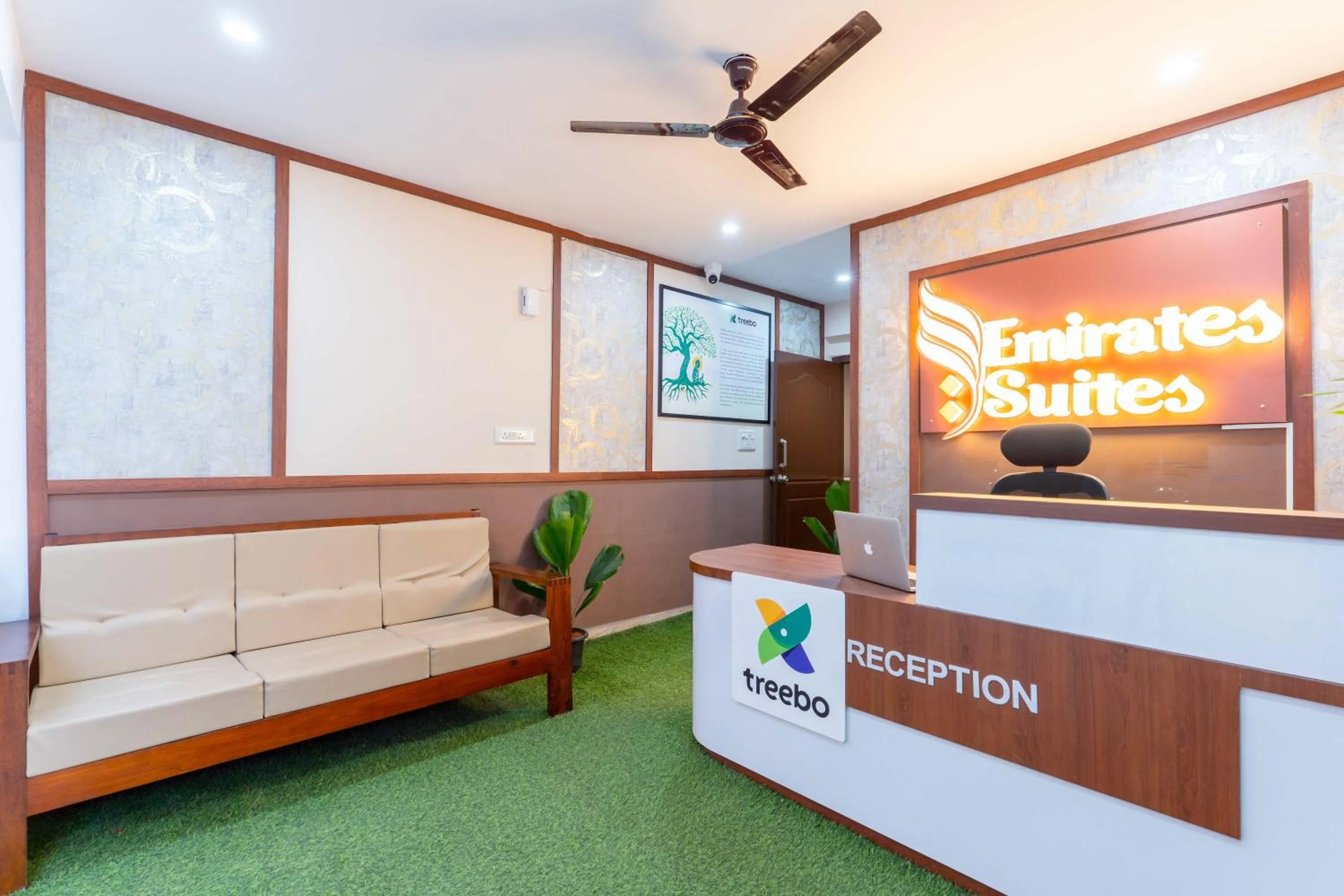 Lobby or reception in Treebo Emirates Suites Indiranagar