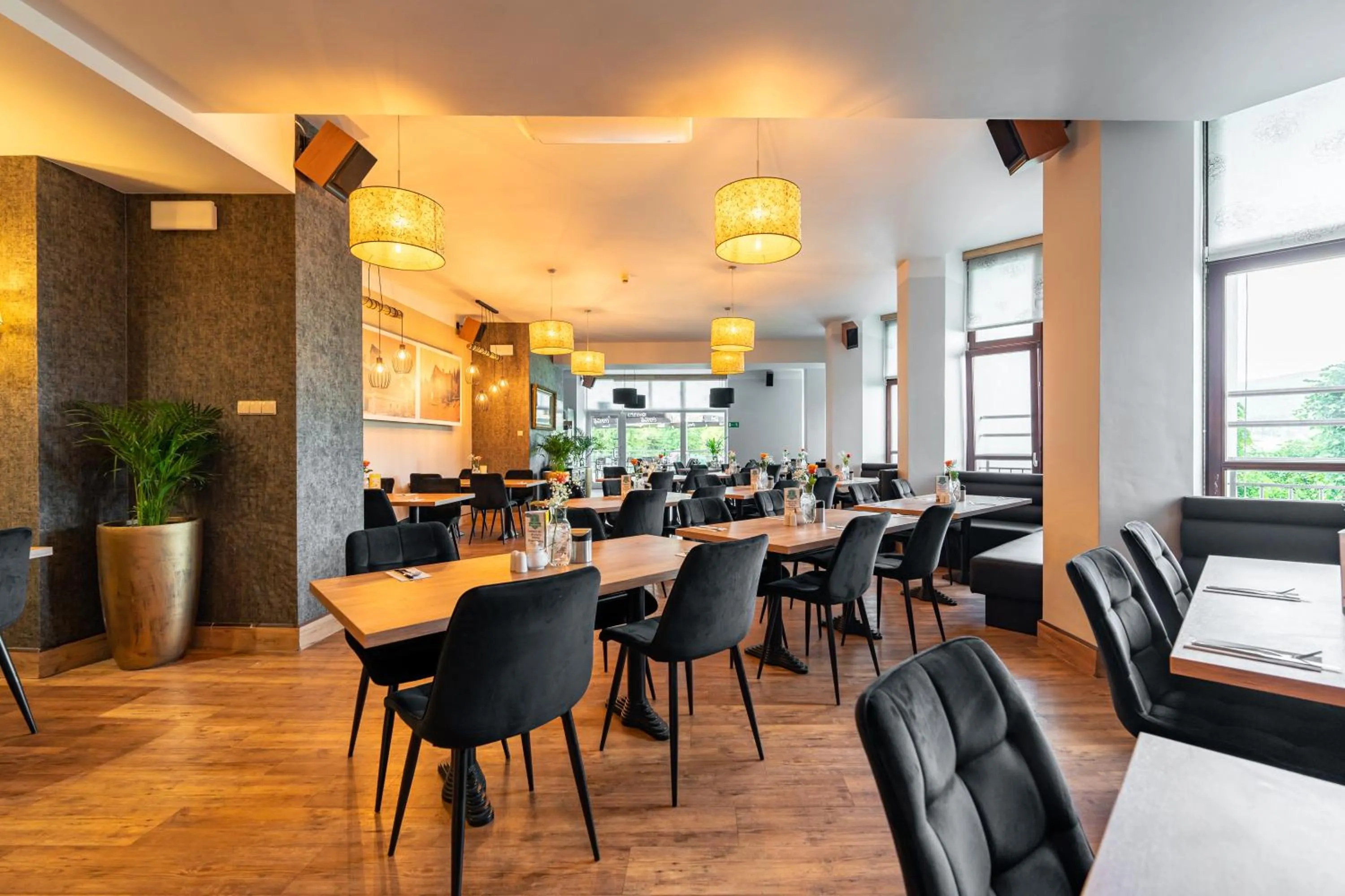 Restaurant/places to eat in Hotel Diament Ustroń