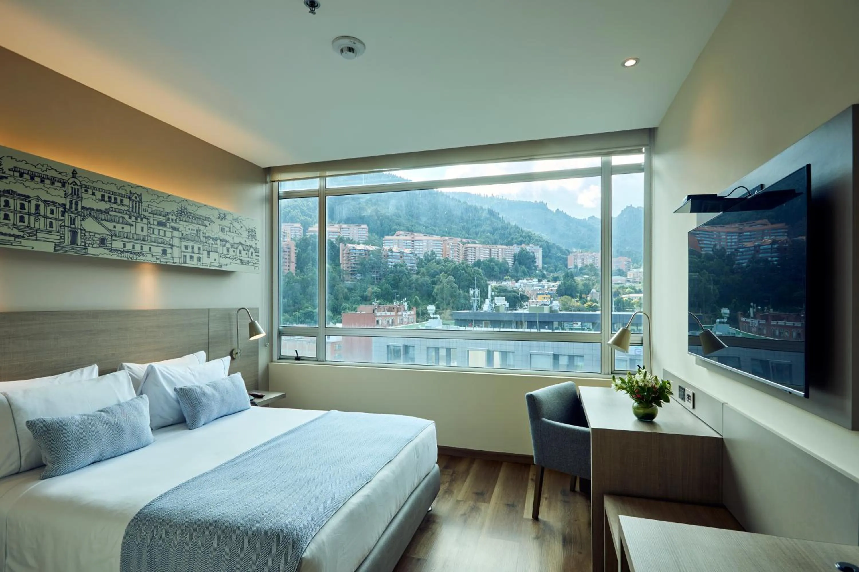 Landmark view, Bed in Hotel bh Usaquén