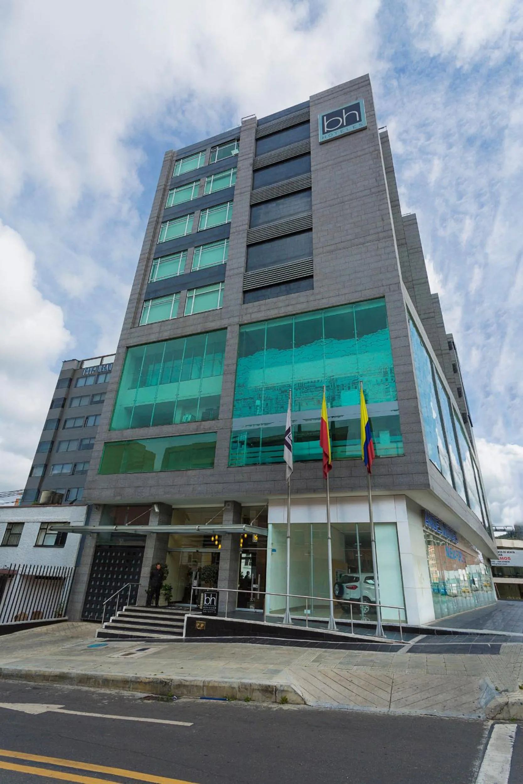 Facade/entrance in Hotel bh Usaquén