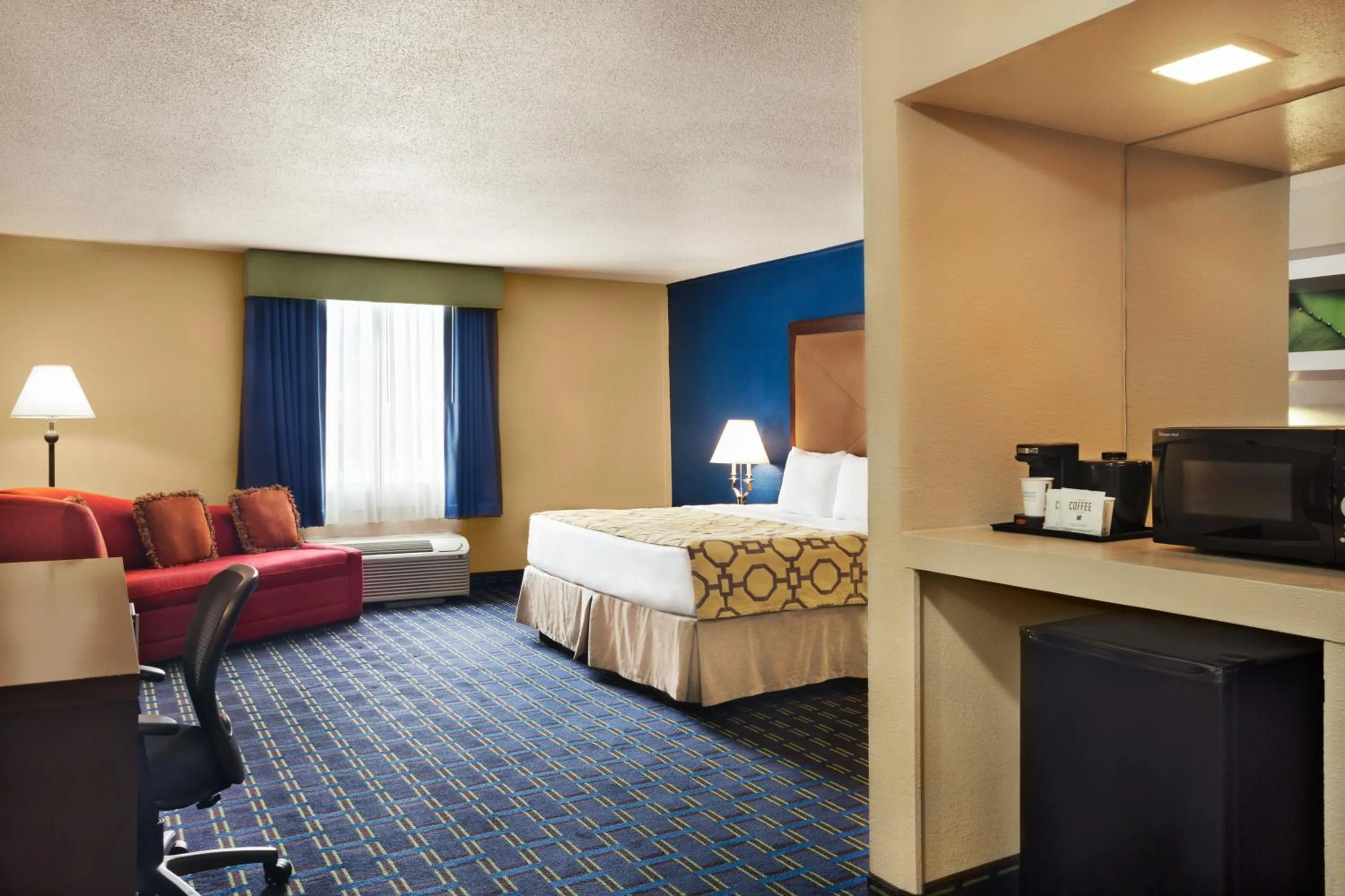 Bed in Express Inn and Suites