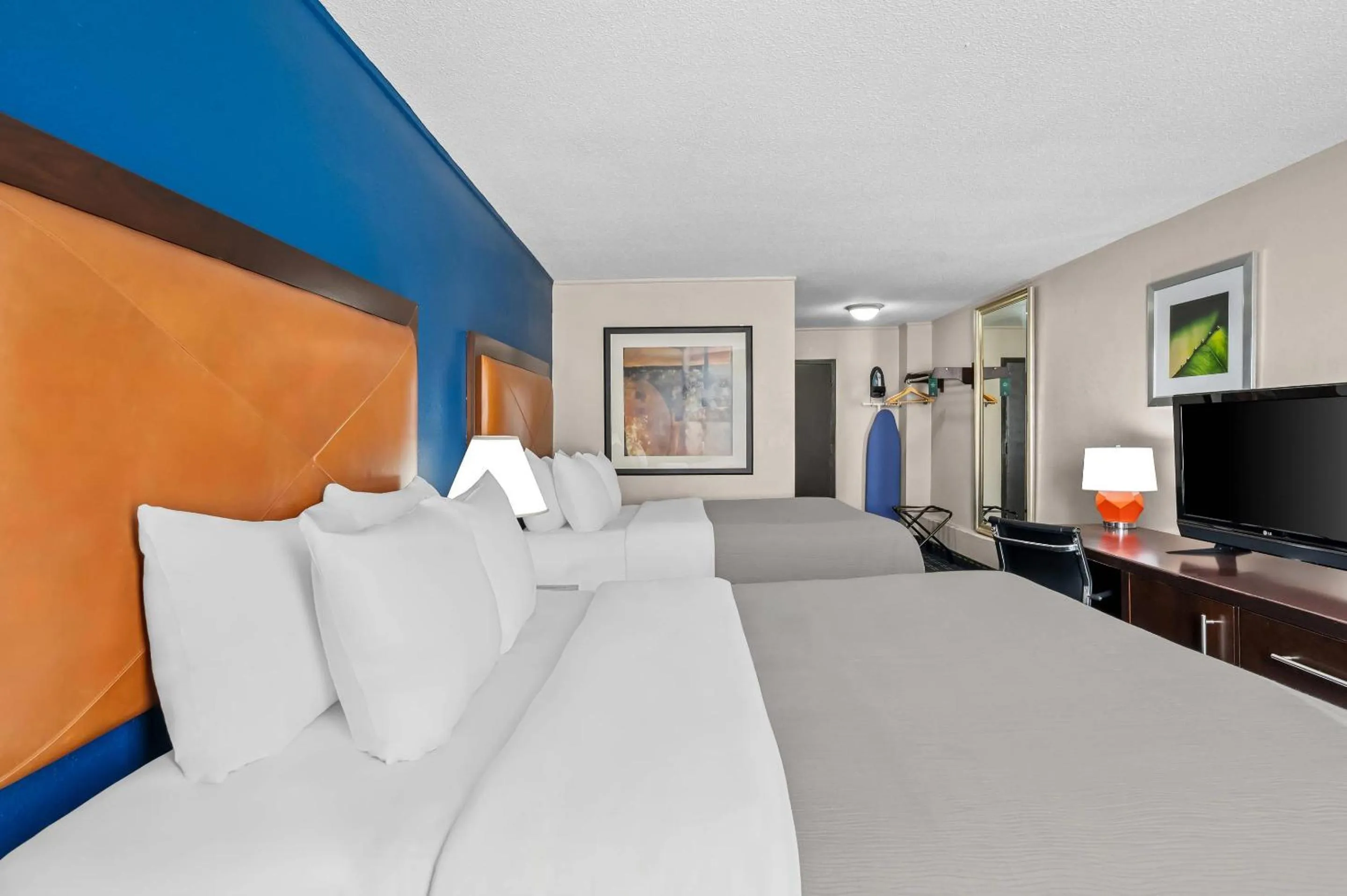 Bedroom, Bed in Quality Inn Little Rock on I-30 Near Littlerock airport