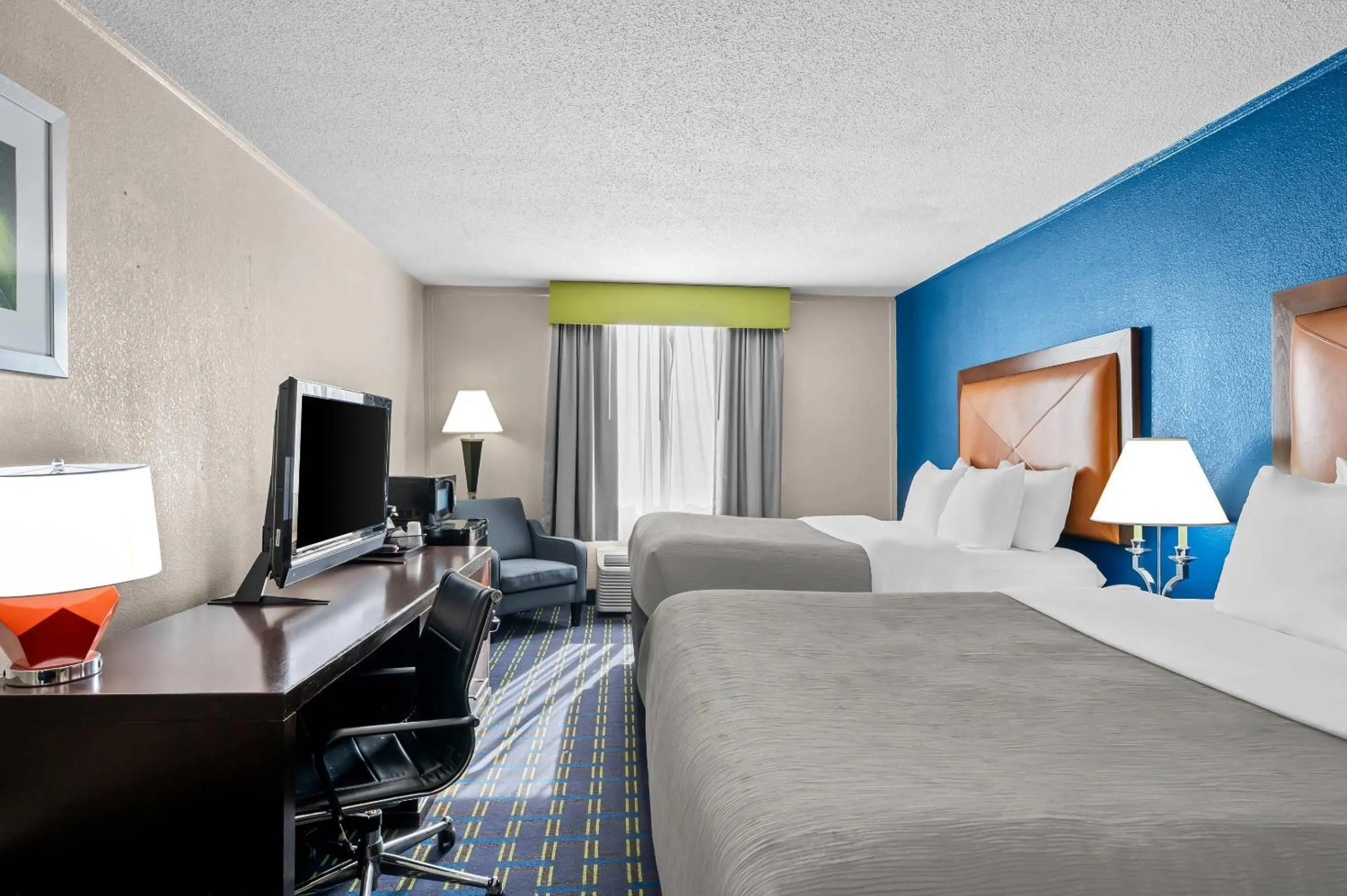 Bedroom, Bed in Quality Inn Little Rock on I-30 Near Littlerock airport