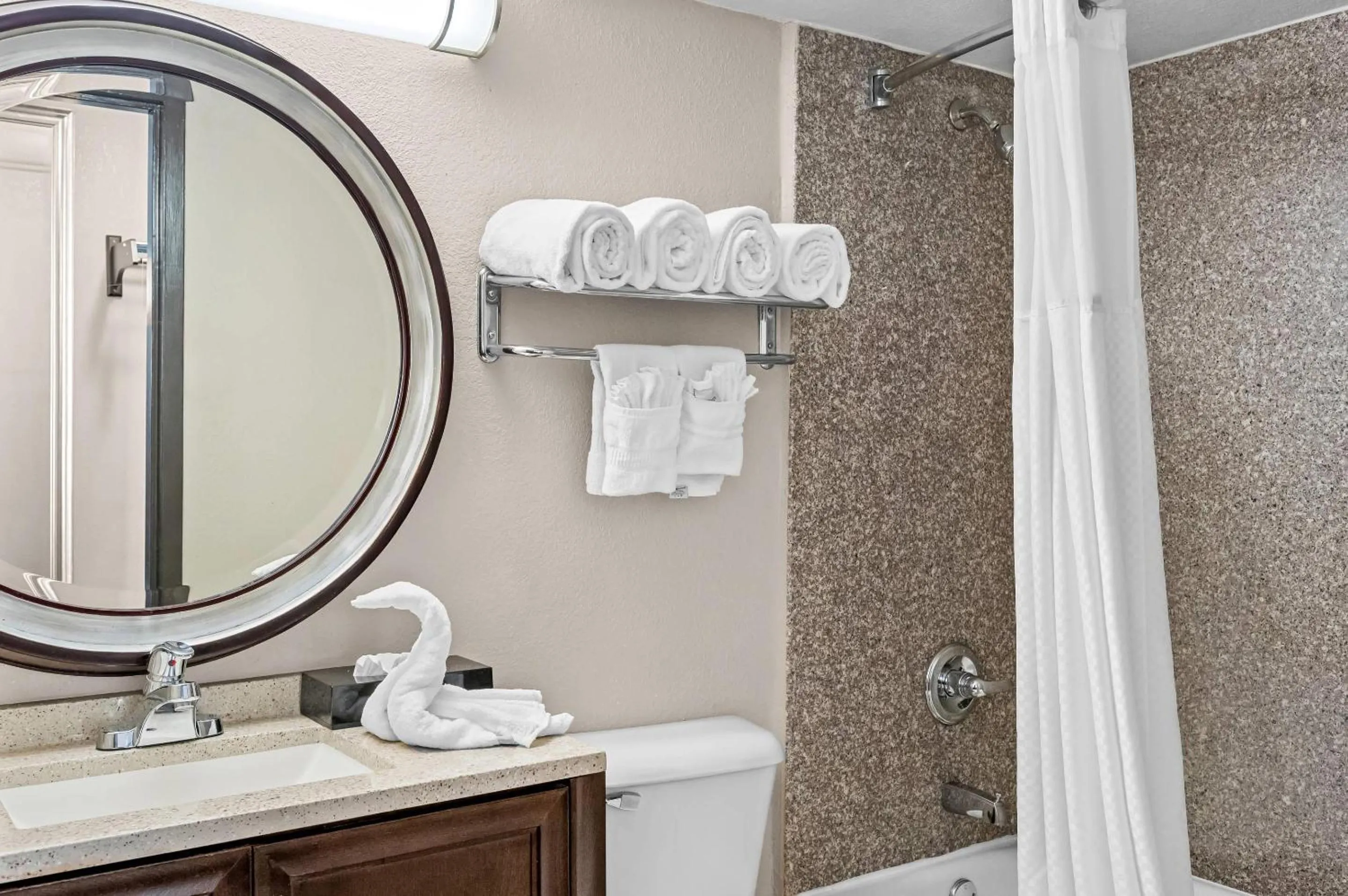 Bedroom in Quality Inn Little Rock on I-30 Near Littlerock airport