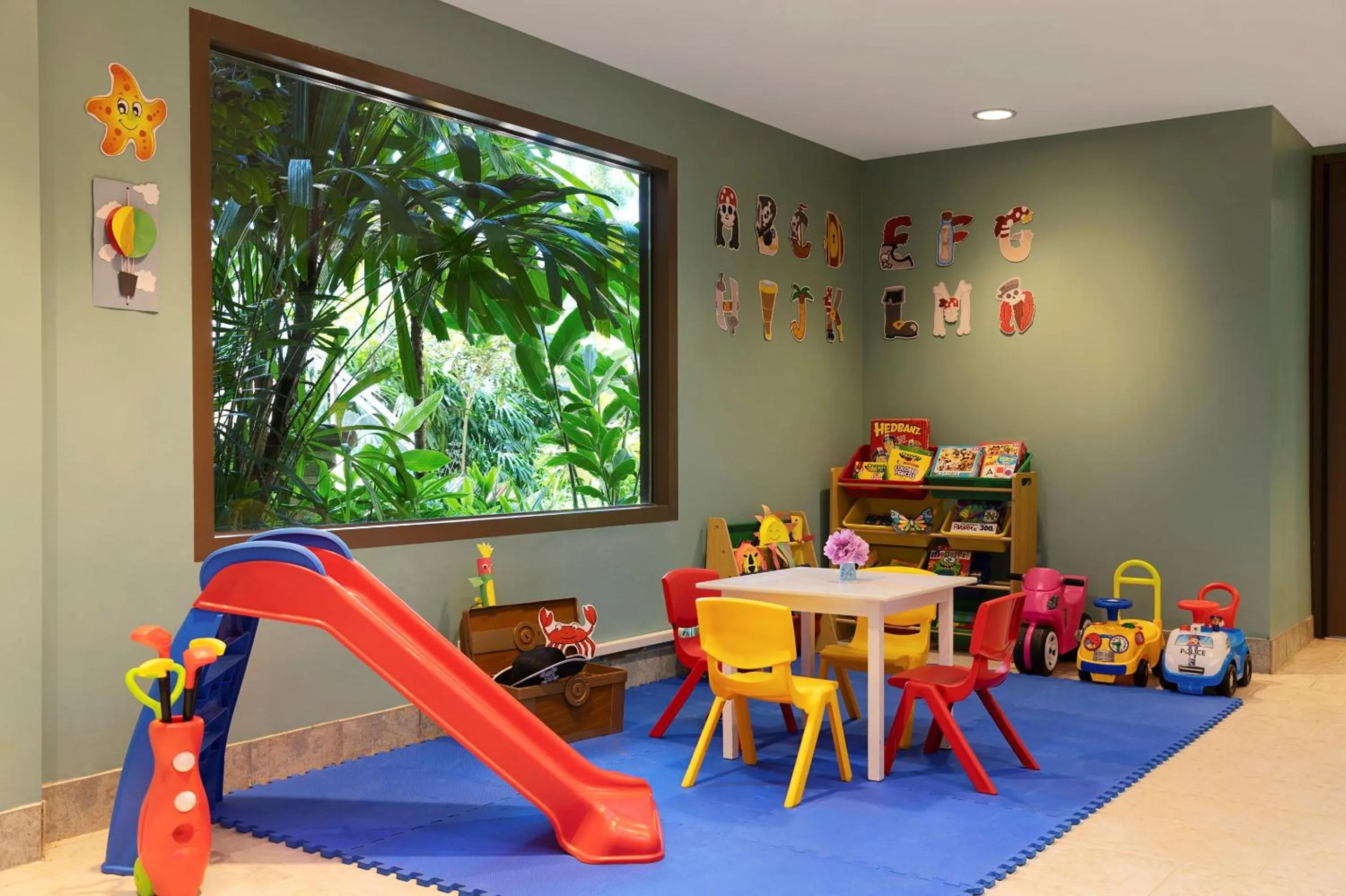 Kids's club in Dusit Beach Resort Guam