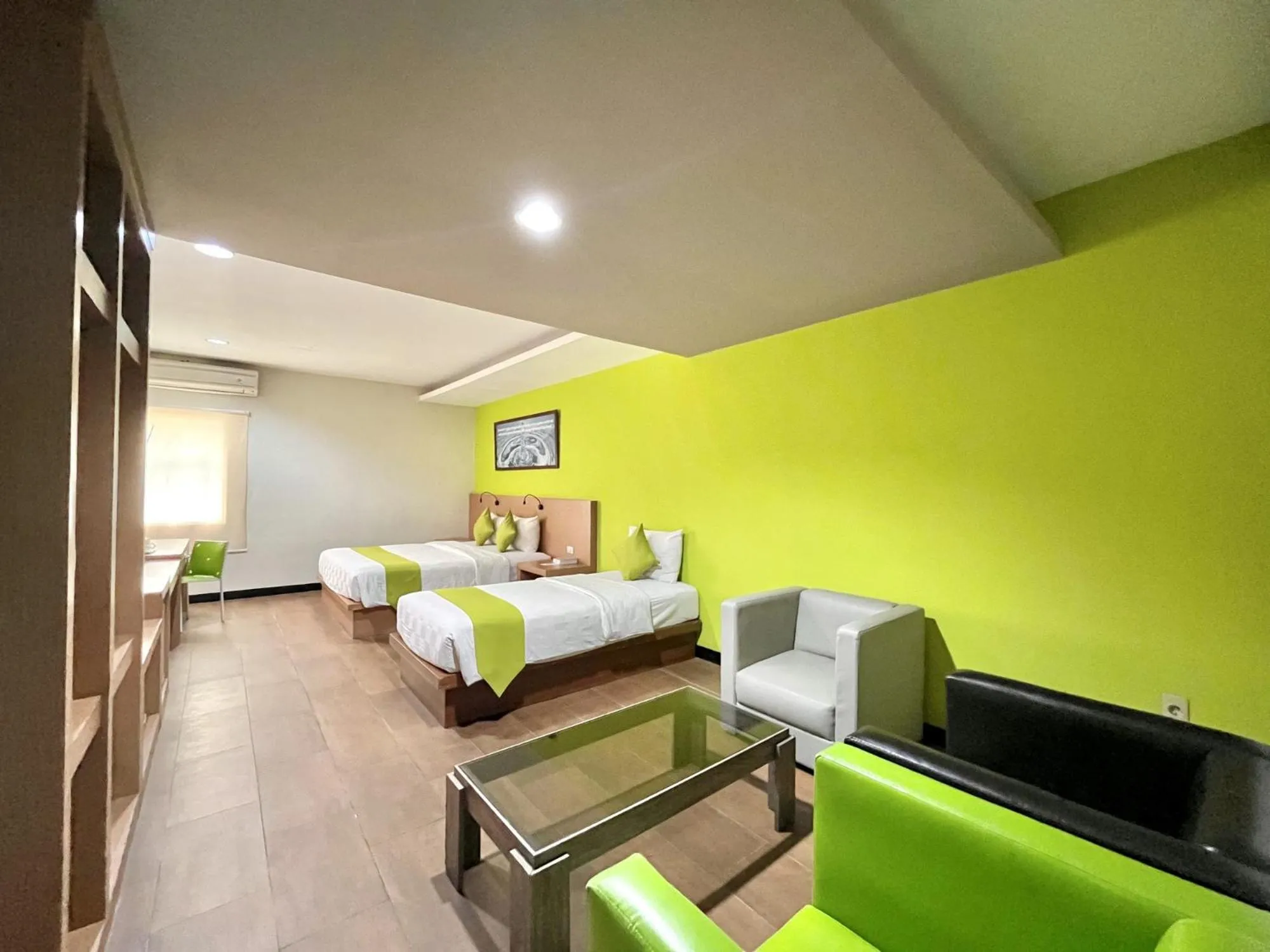 Bedroom, Bed in Hotel Candi Indah Akpol Semarang