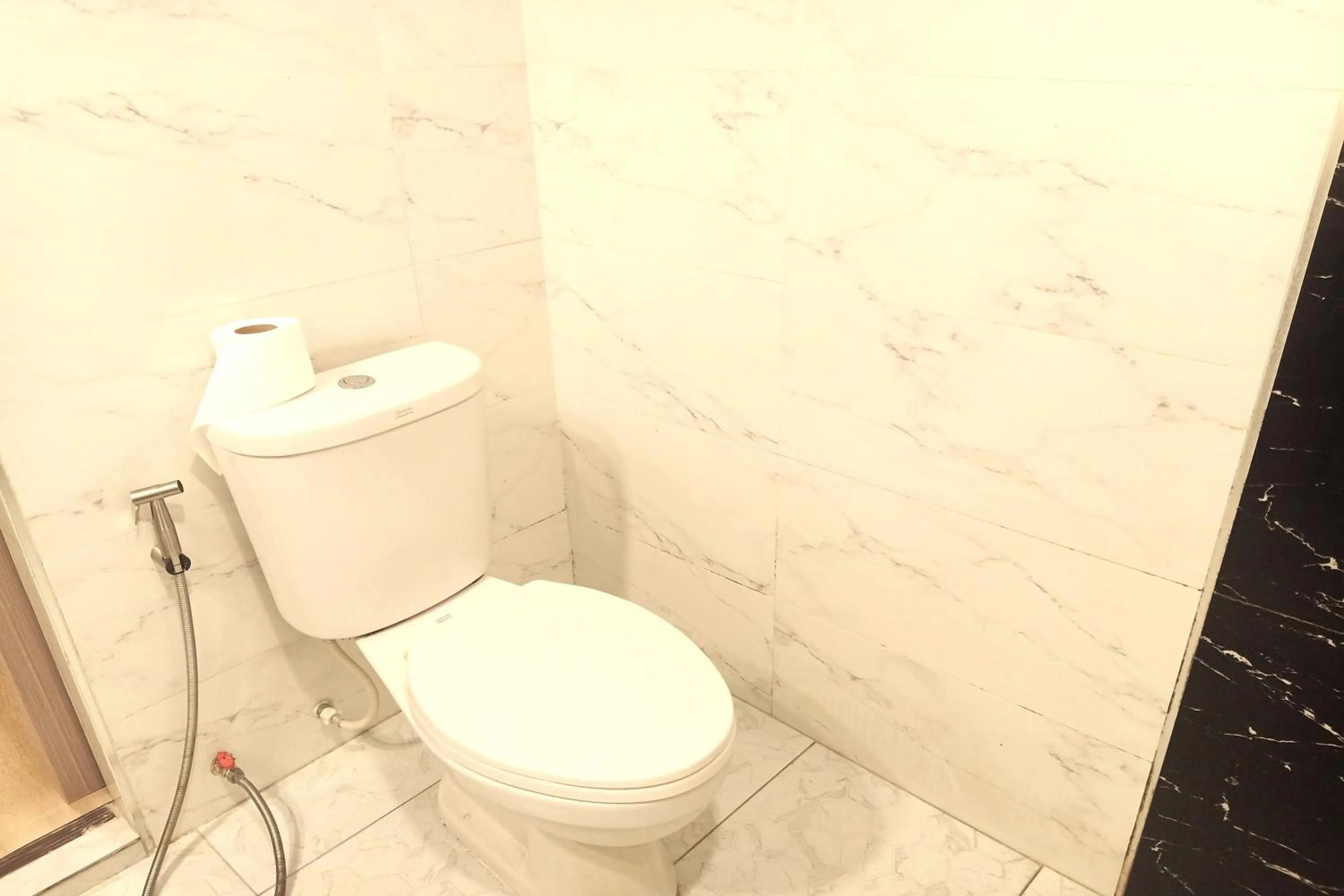 Toilet in Smile Place Hotel Chiang Rai