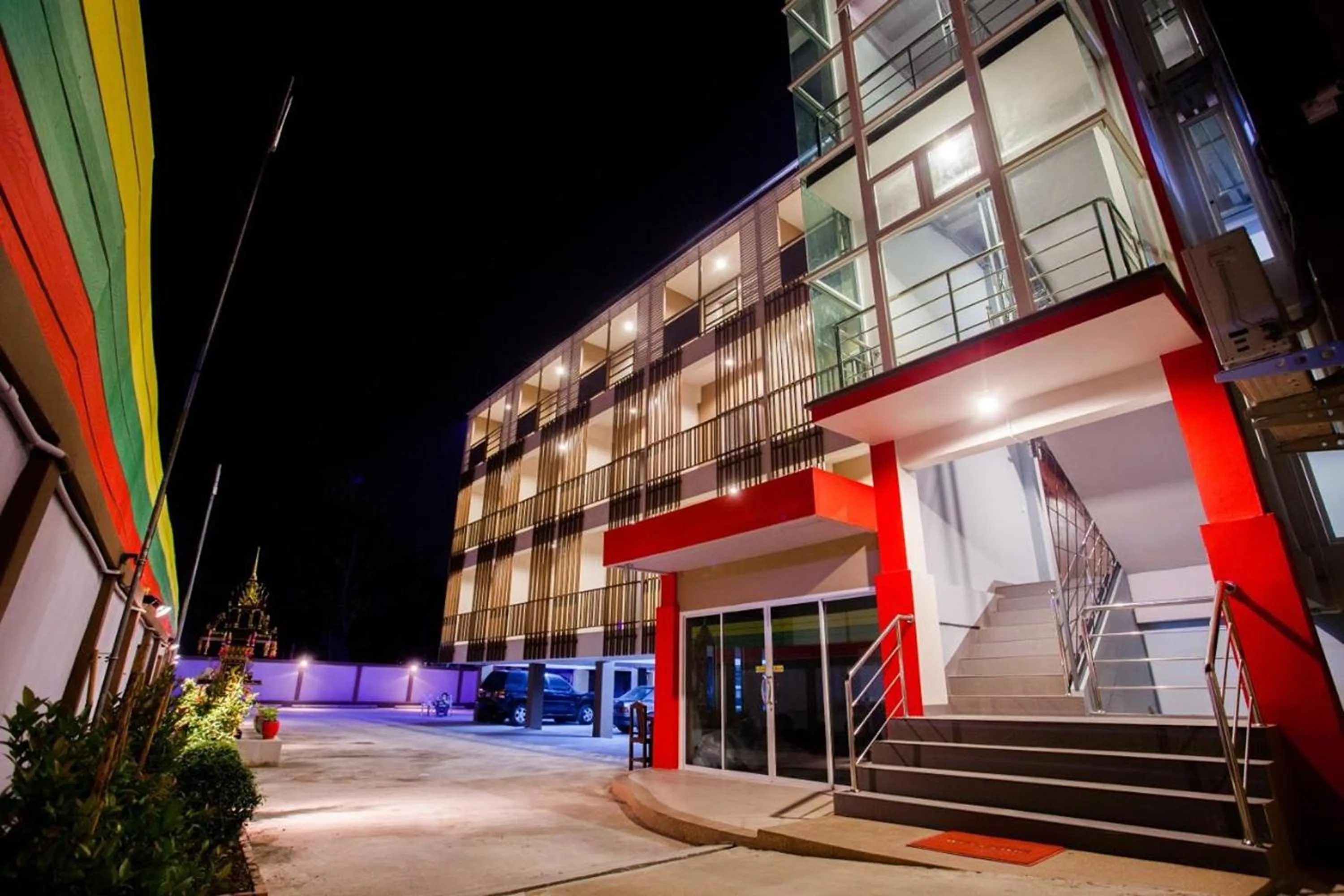 Property building in Smile Place Hotel Chiang Rai