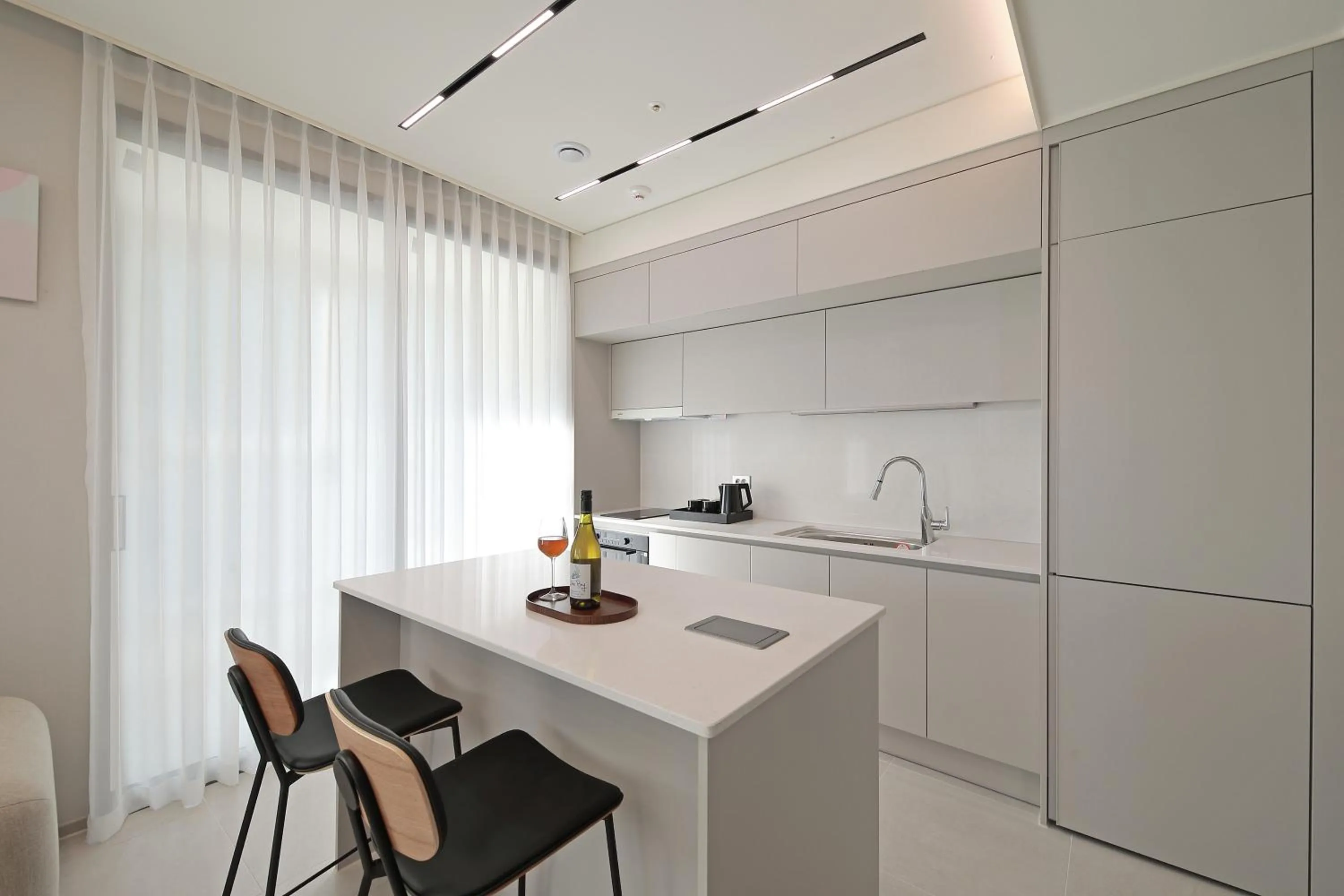 Kitchen or kitchenette in Sota Suite Busan Seomyeon