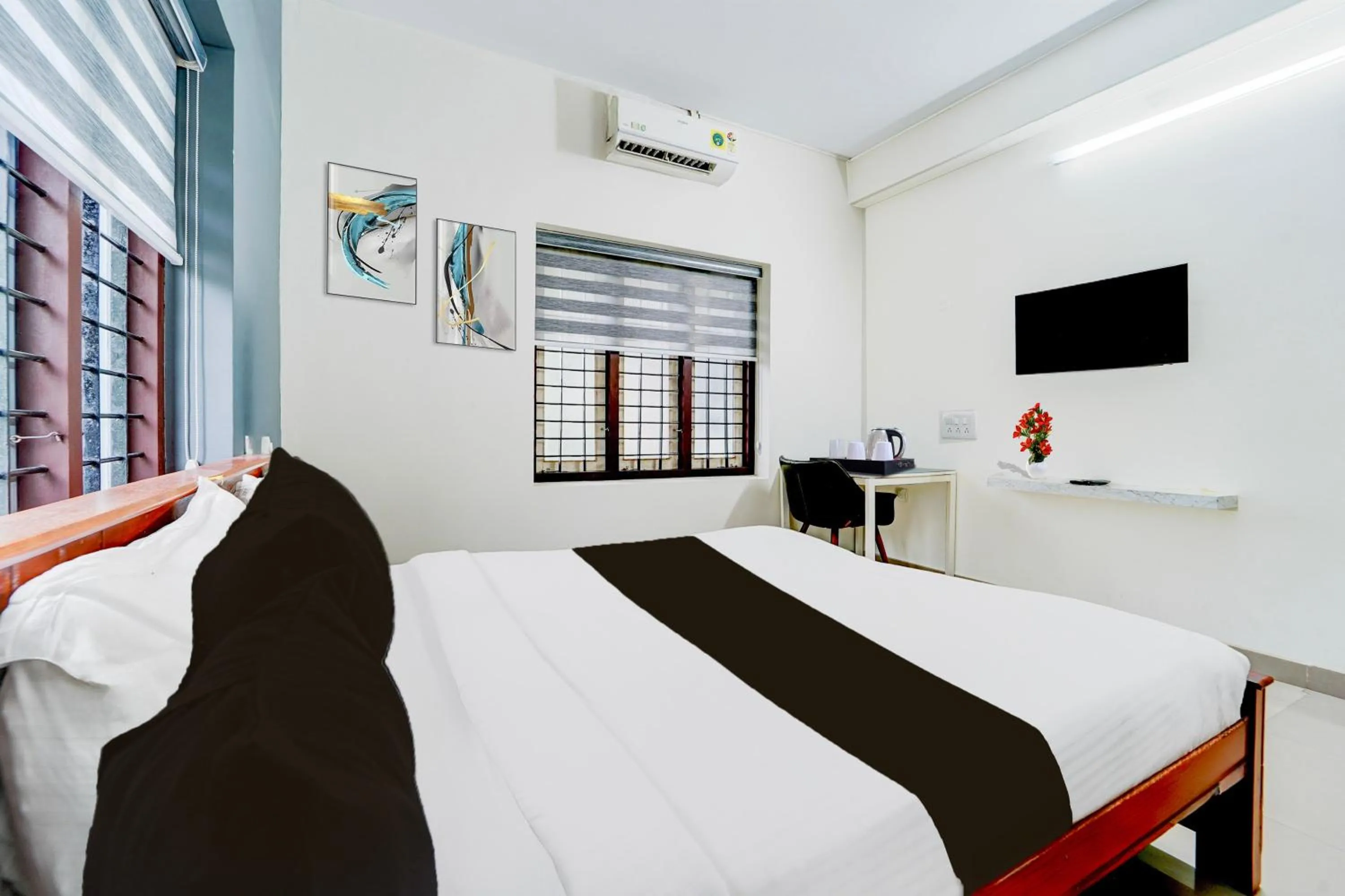 Bedroom, Bed in Super Hotel O Kazhakootam Near Technopark Phase 2