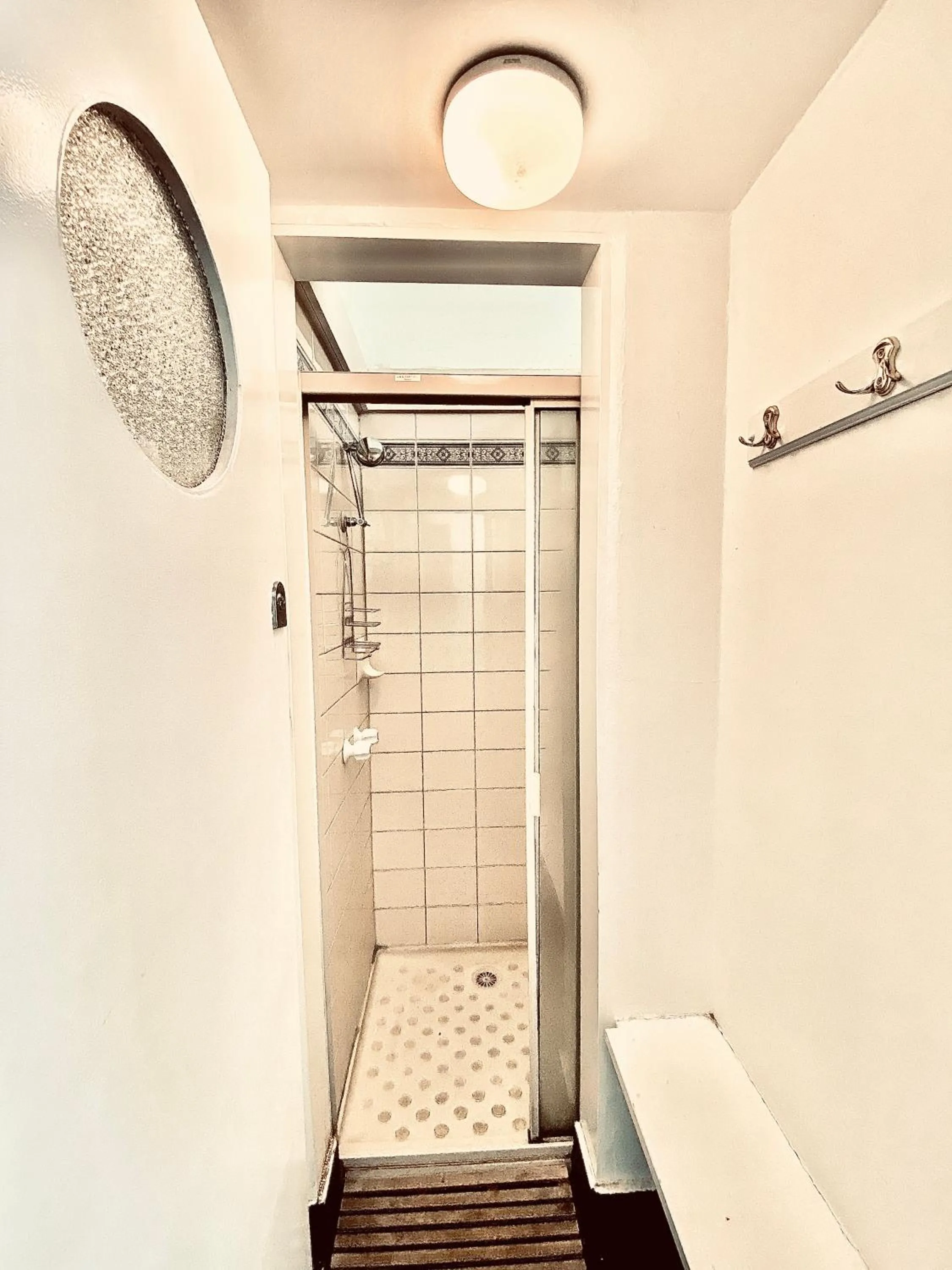 Shower, Bathroom in The Daylesford Hotel