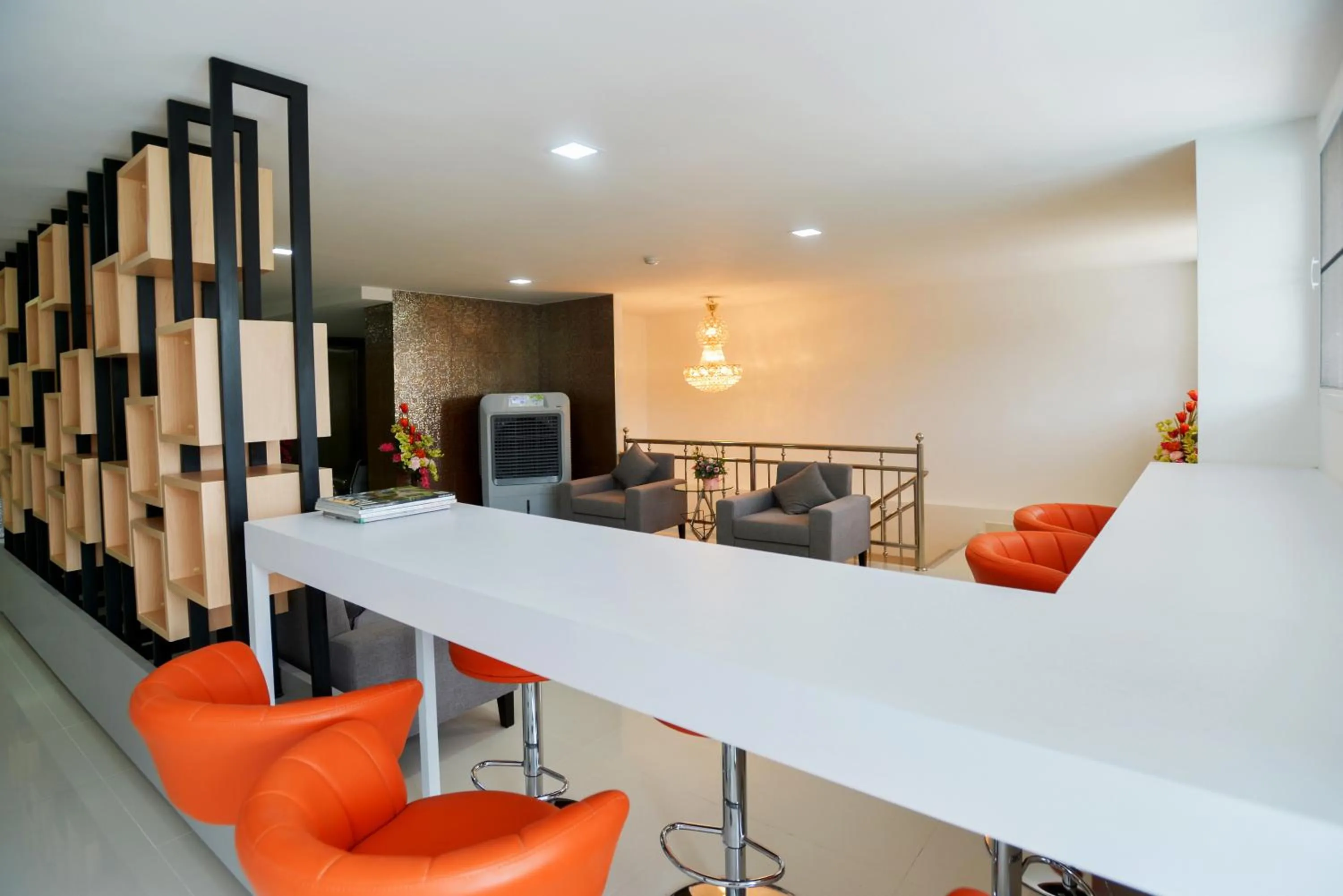 Communal lounge/ TV room in Family Hotel Khon Kaen - แฟมิลี่ โฮเทล ขอนแก่น