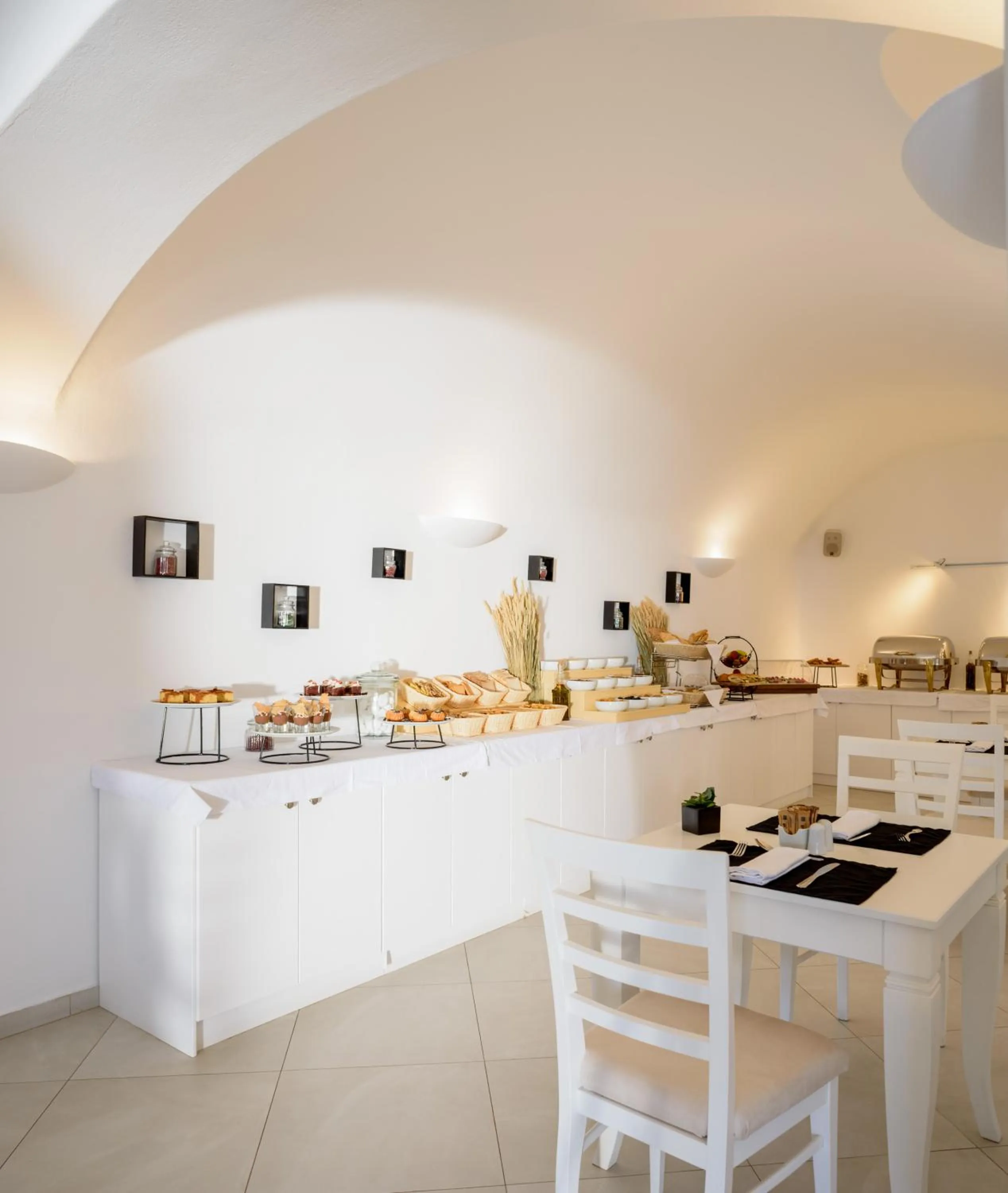 Buffet breakfast in Amber Light Villas