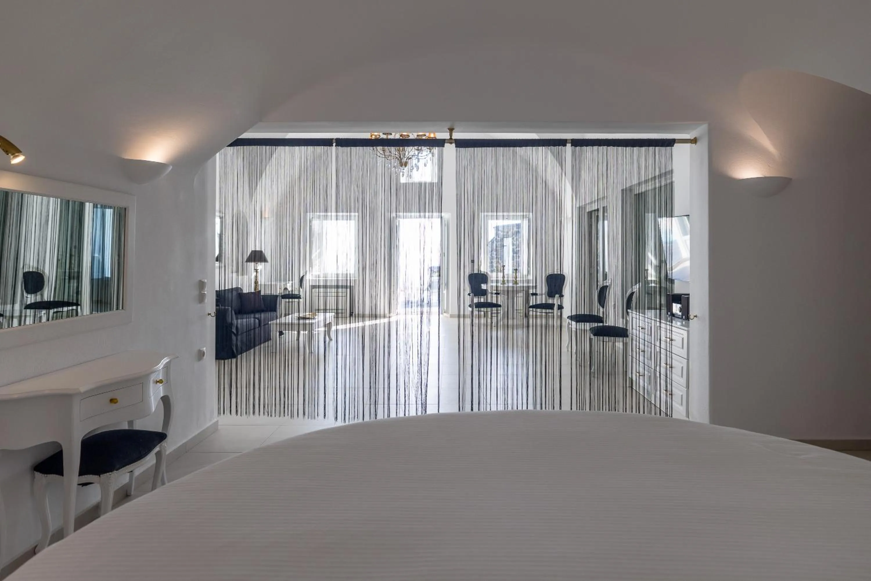 Photo of the whole room, Bed in Amber Light Villas