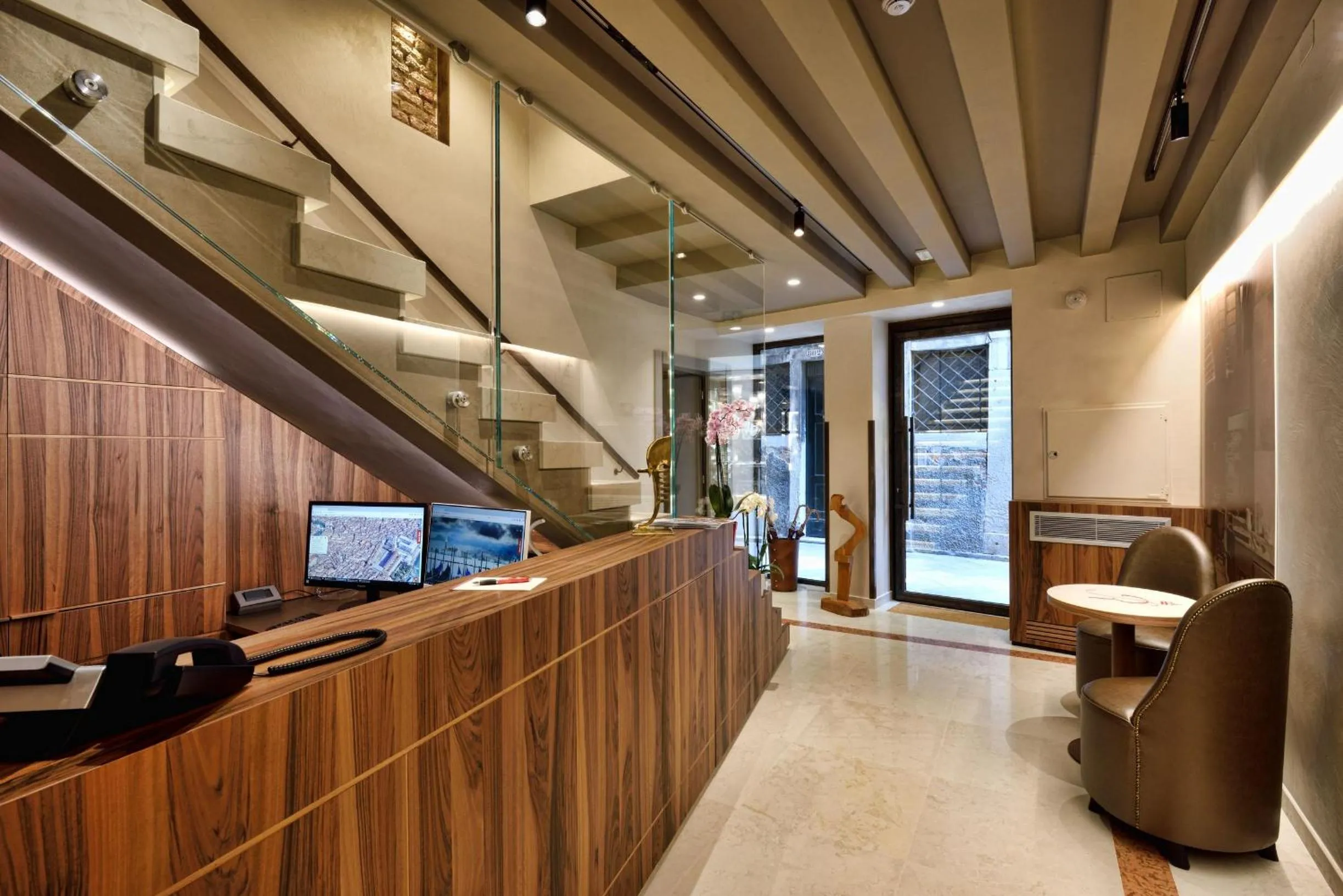 Lobby or reception in Rosa Salva Hotel