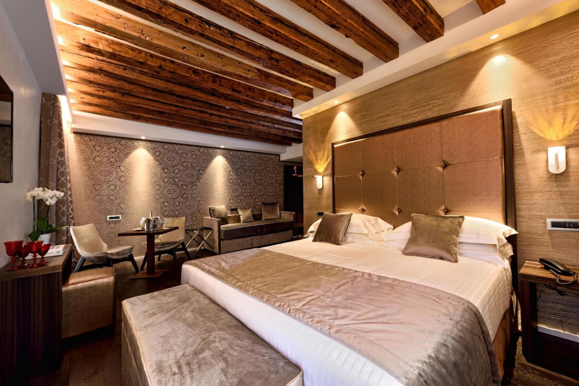 Photo of the whole room, Bed in Rosa Salva Hotel