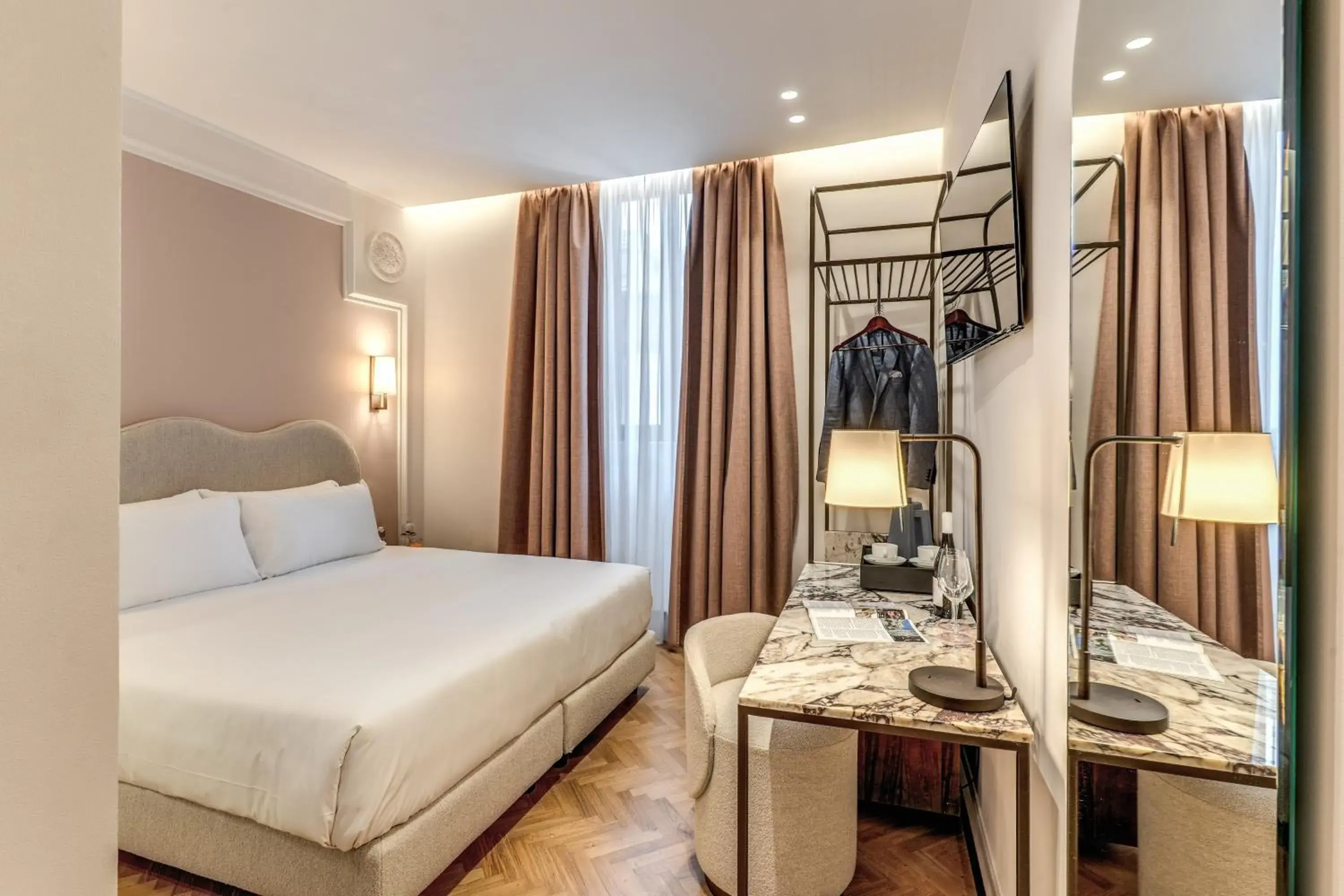 Superior Double or Twin Room in Hotel Fori Imperiali Superior Double or Twin Room in Hotel Fori Imperiali