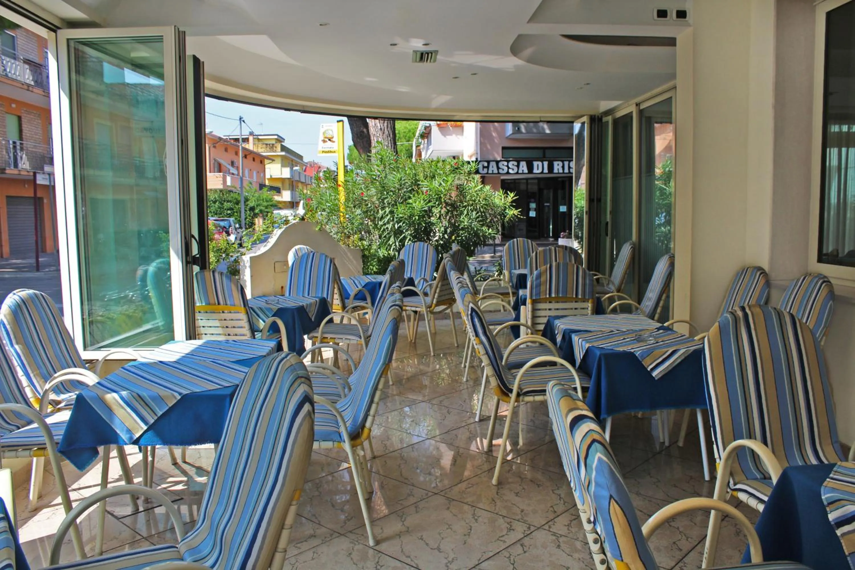 Patio in Hotel Royal