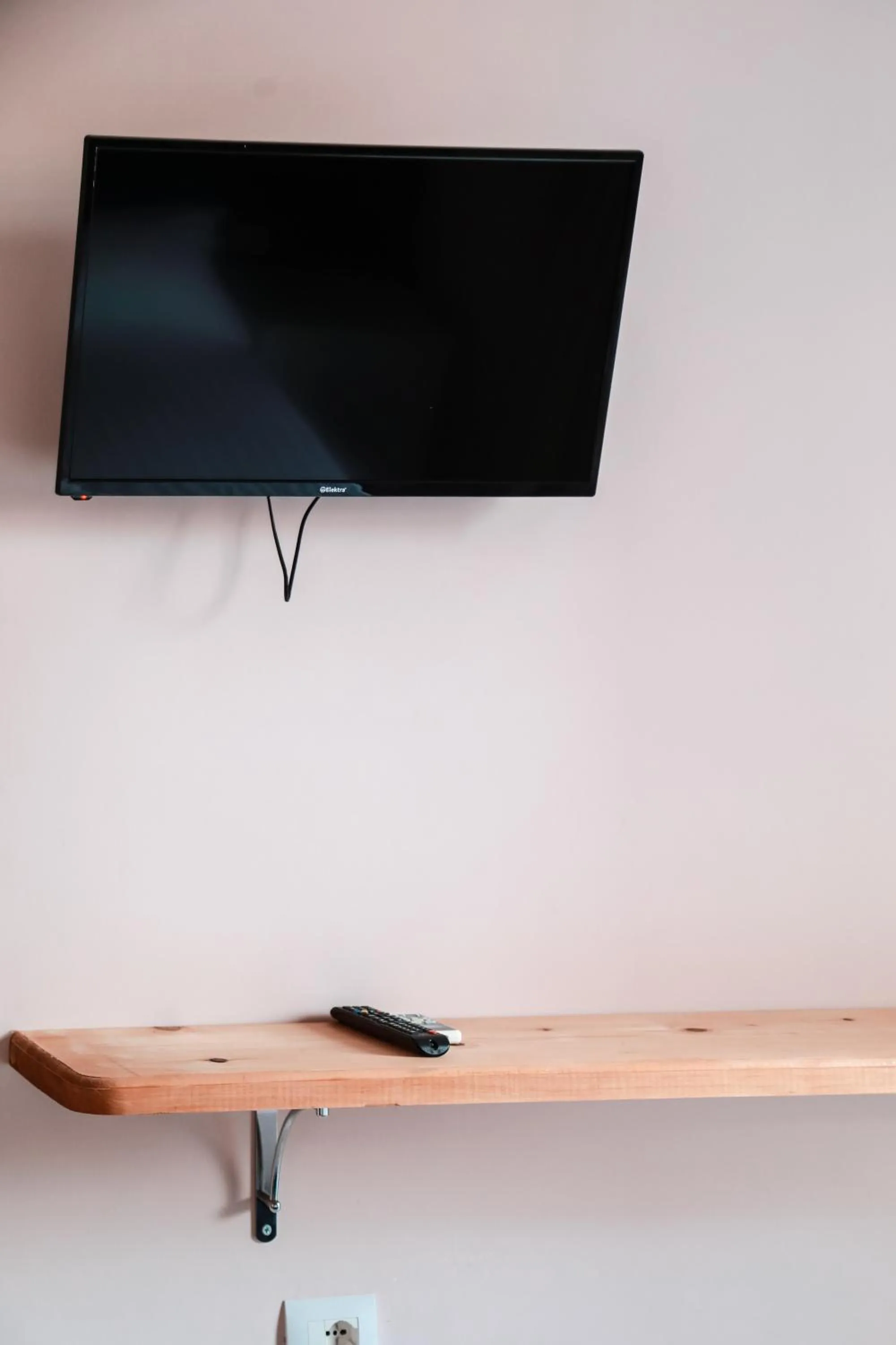 Communal lounge/ TV room in Vila e Bardhe Butique Hotel