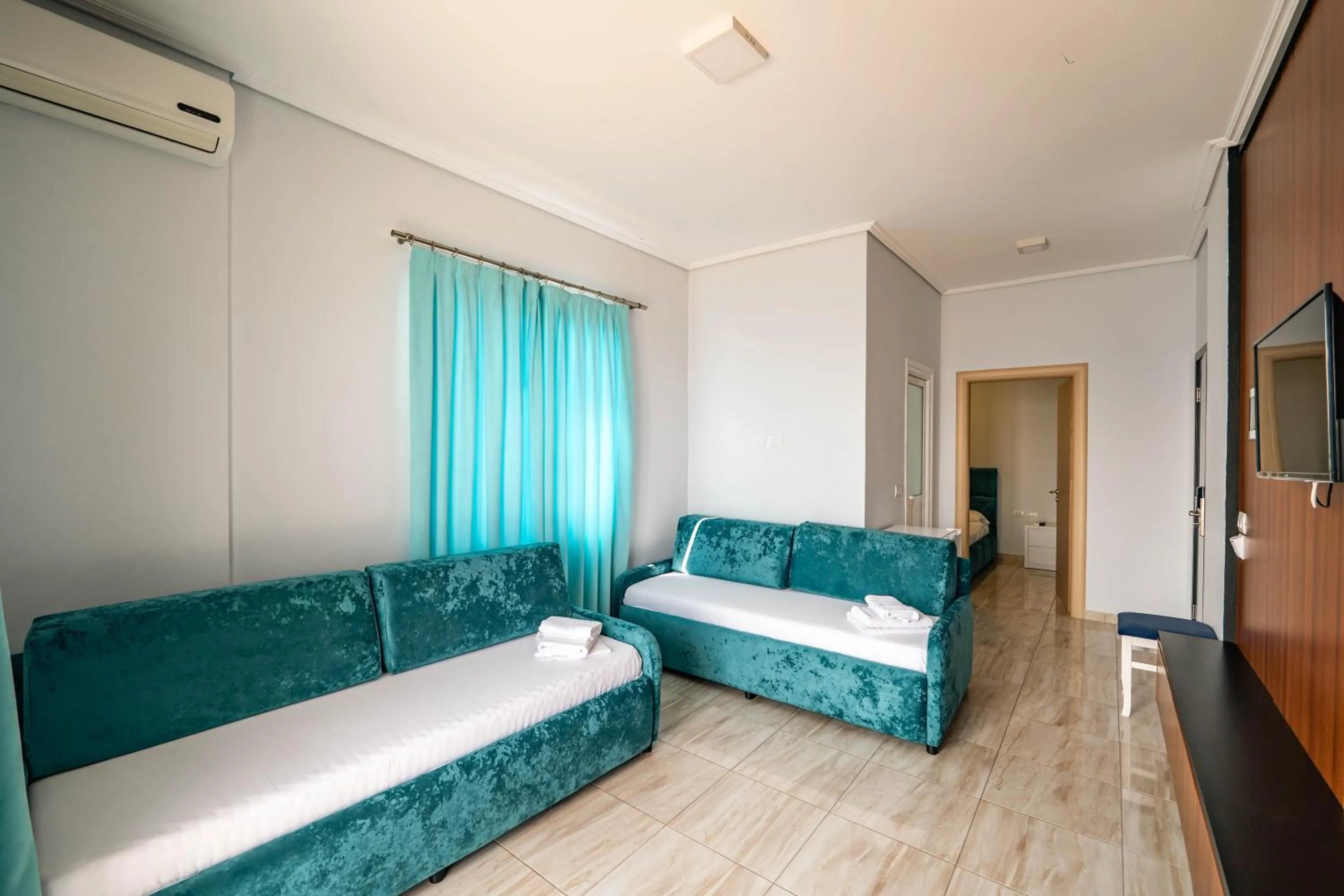 Photo of the whole room in Vila e Bardhe Butique Hotel