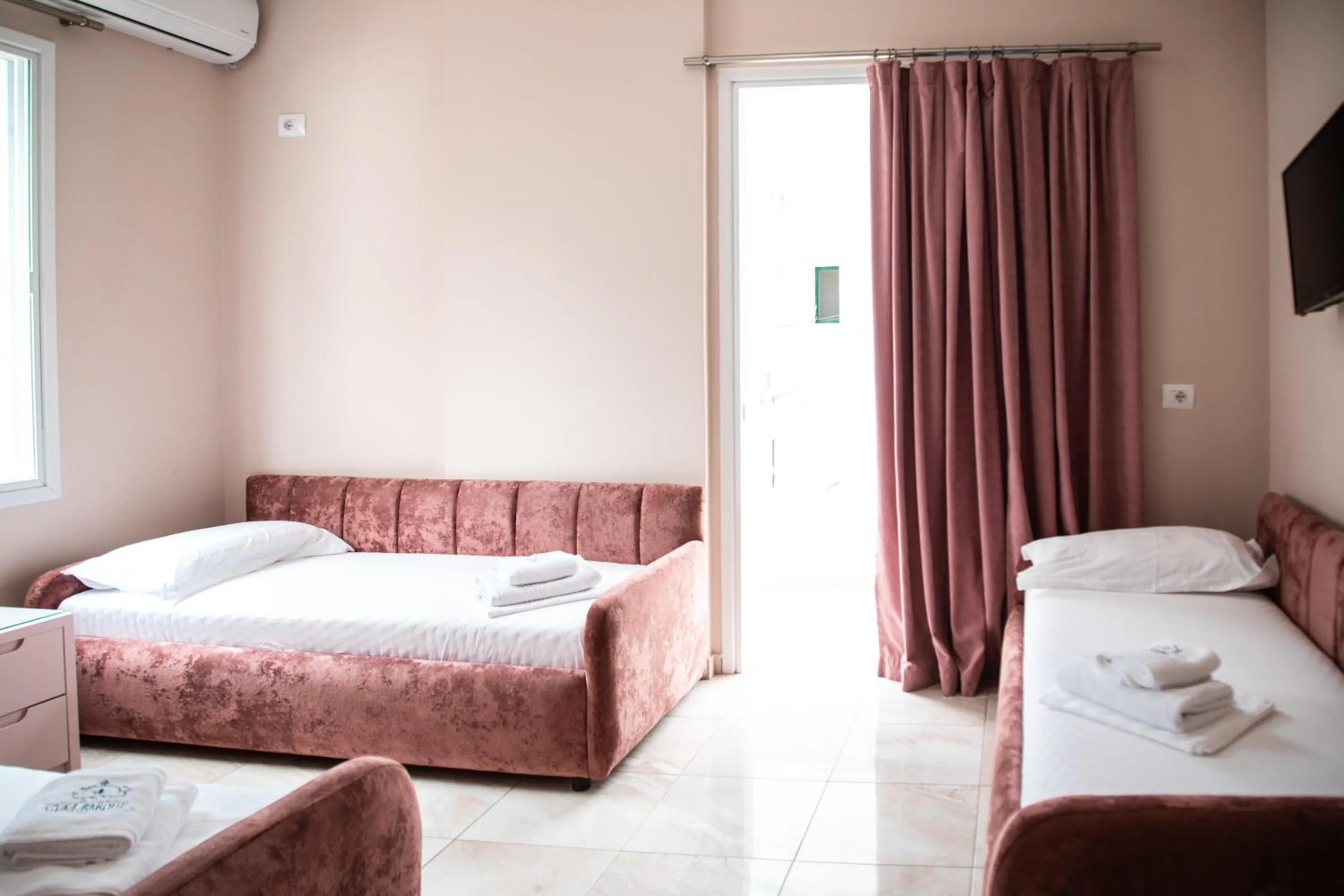 Photo of the whole room, Bed in Vila e Bardhe Butique Hotel