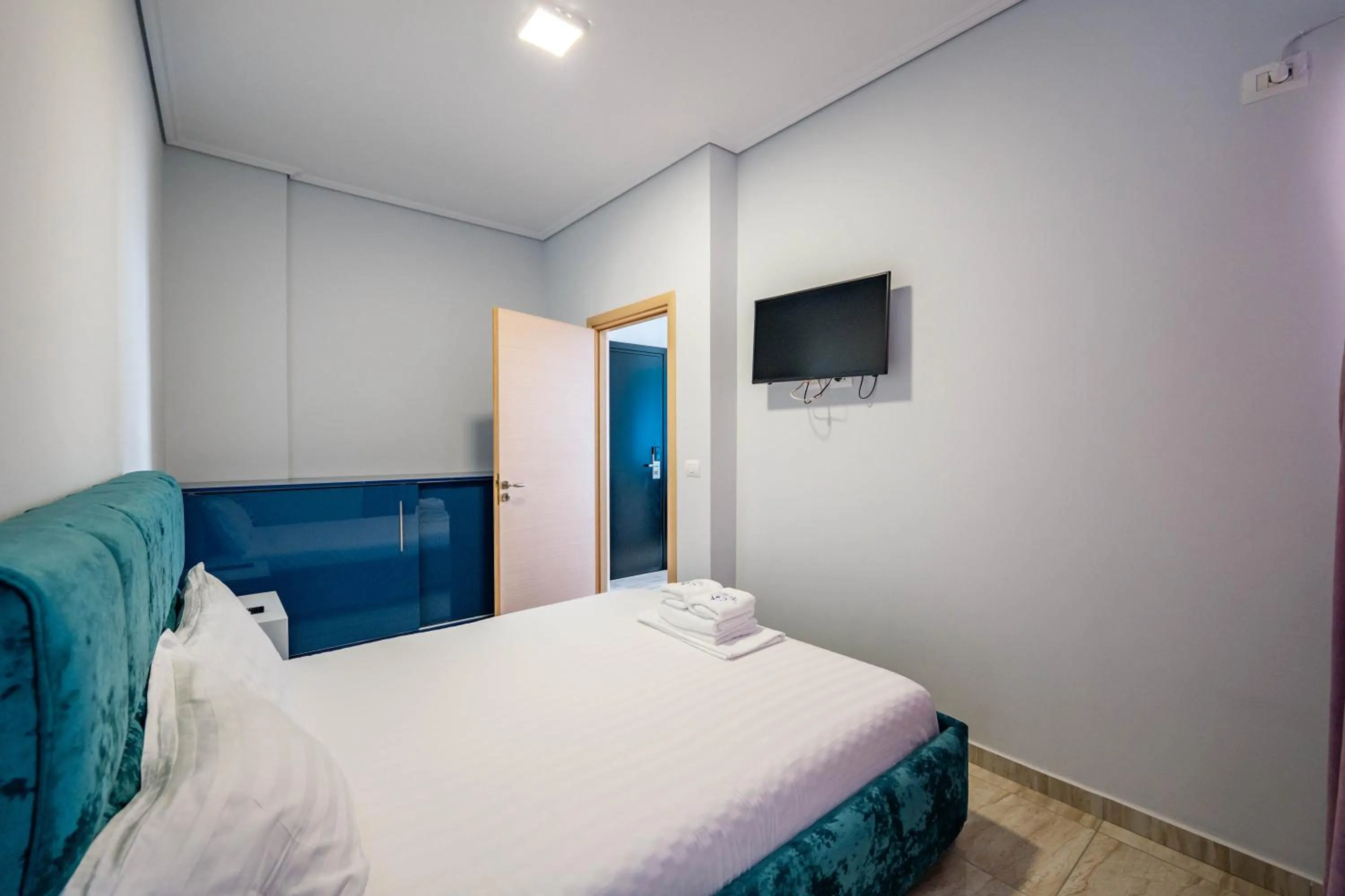 Bedroom, Bed in Vila e Bardhe Butique Hotel