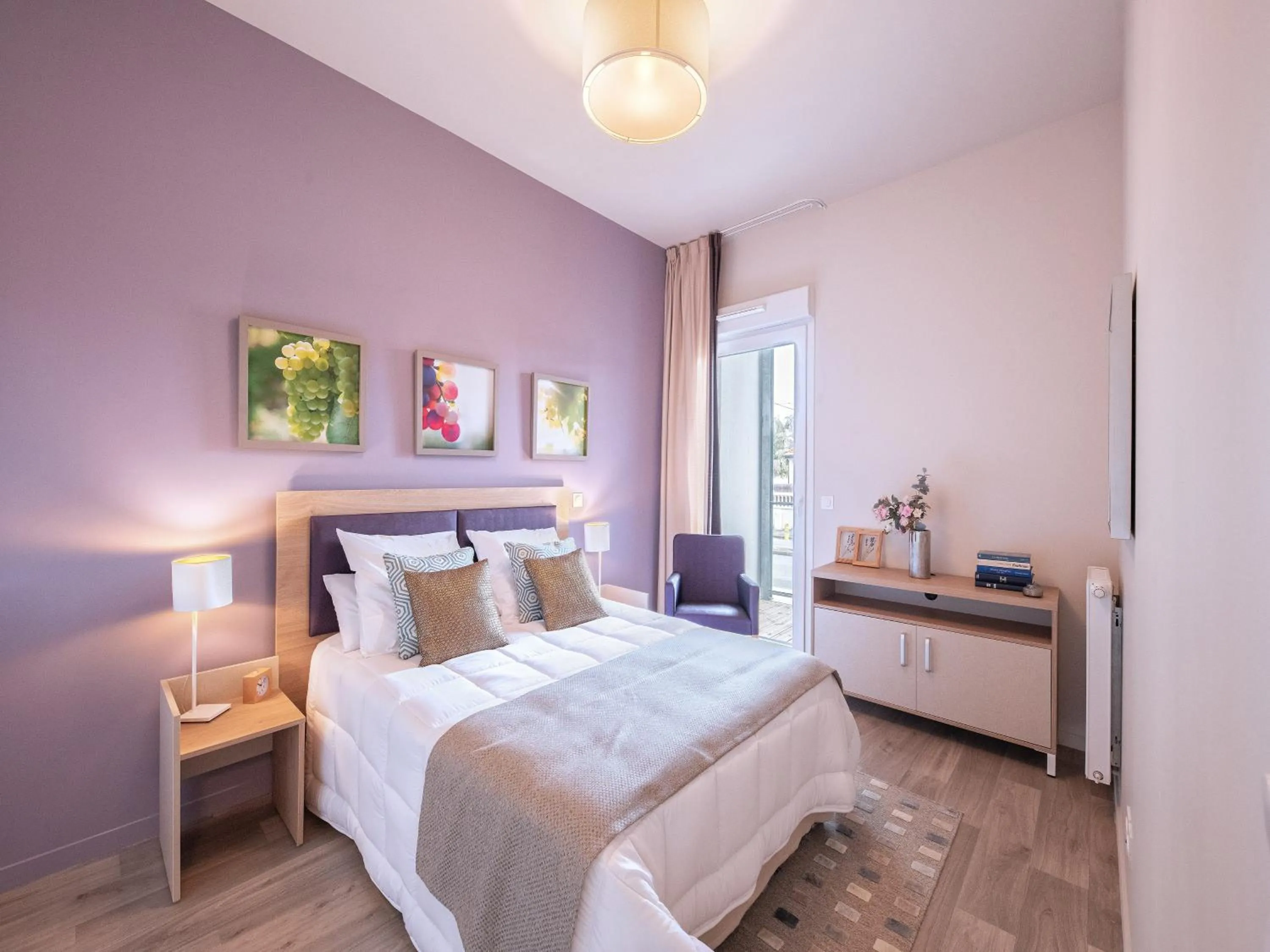 Bed in Zenao Appart'hôtels Cenon