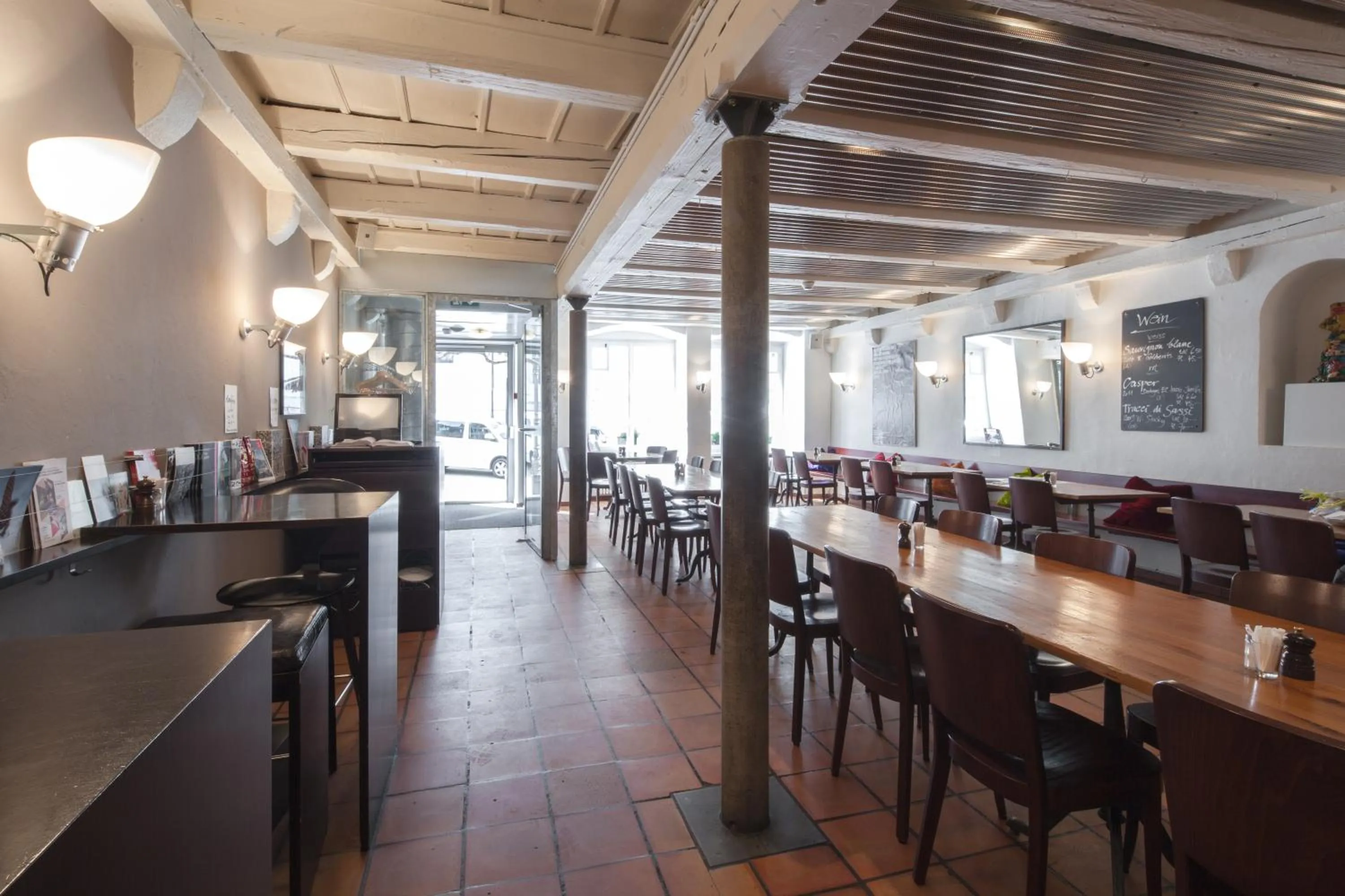 Restaurant/places to eat in Baseltor Hotel & Restaurant