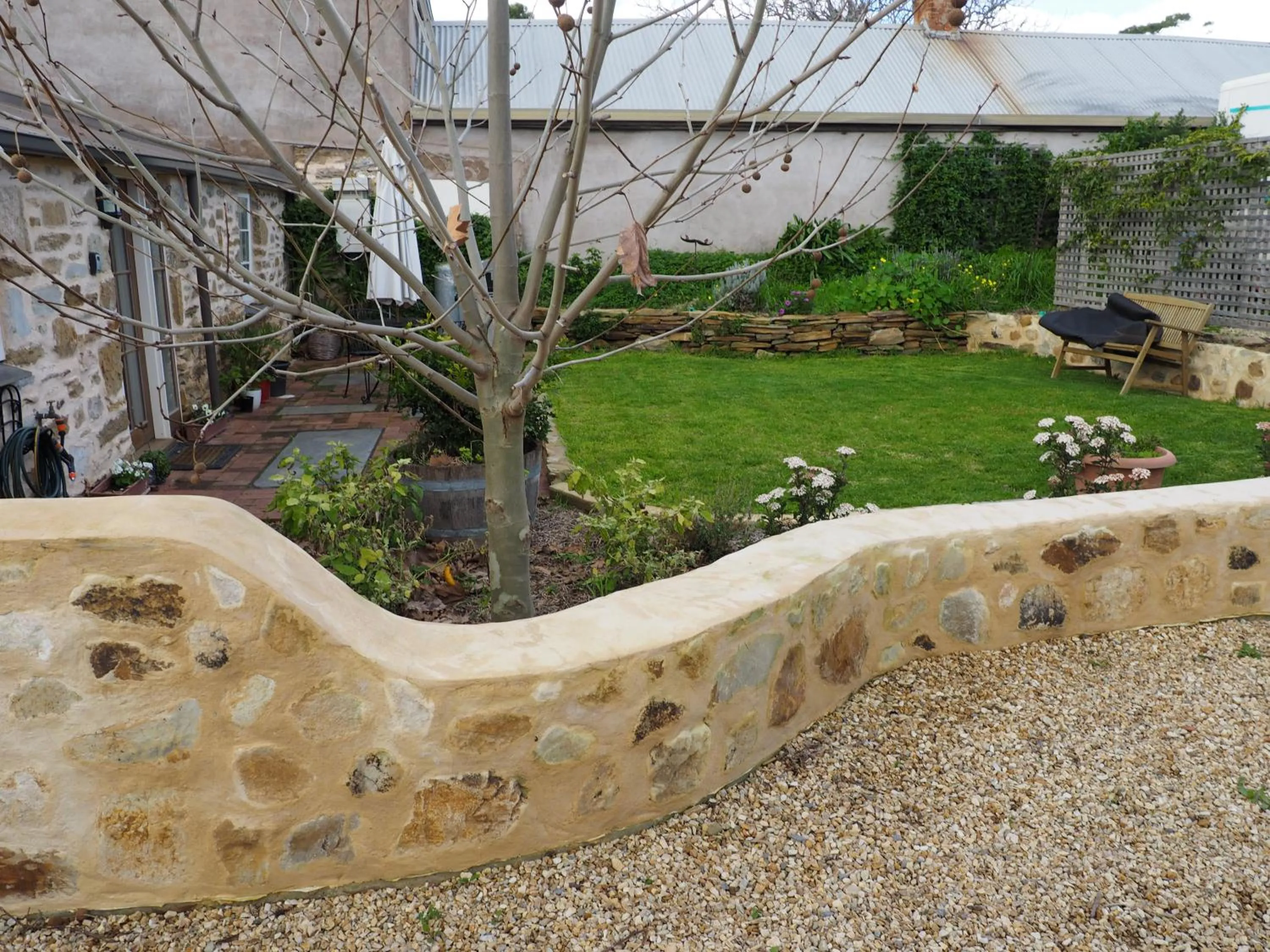 Garden in Cobblers Cottage B&B