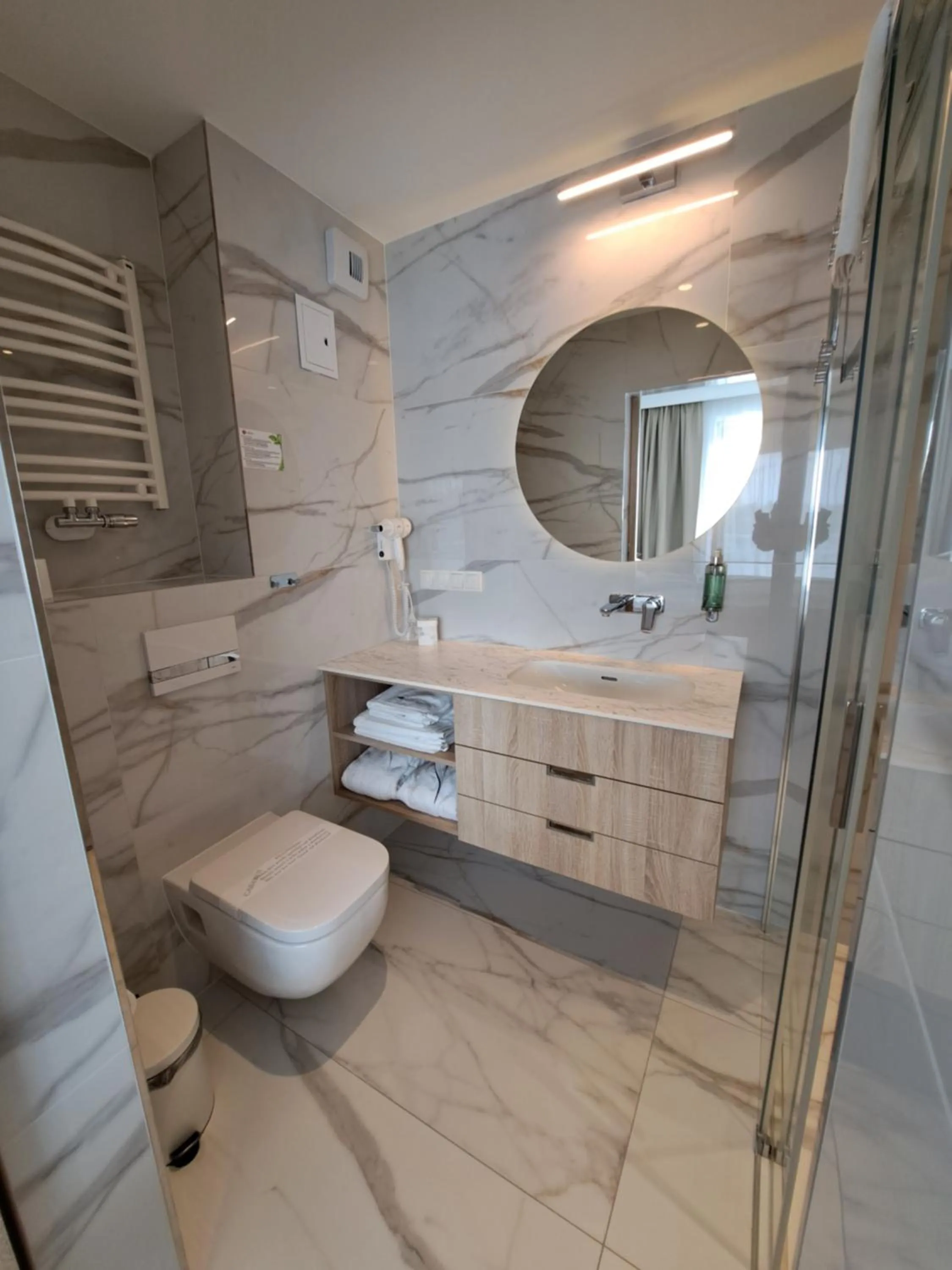 Bathroom in Hotel SKAL Medi SPA & Resort