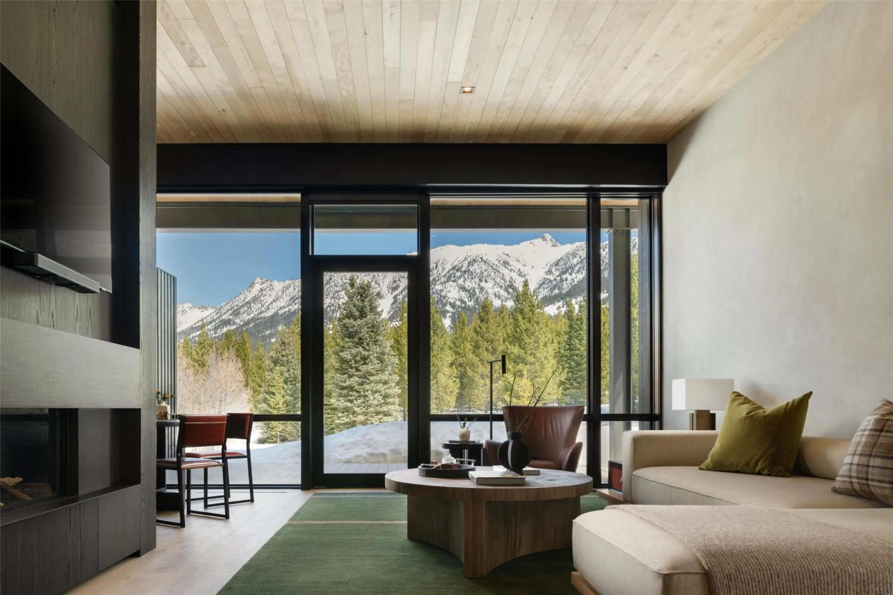 Photo of the whole room in One&Only Moonlight Basin