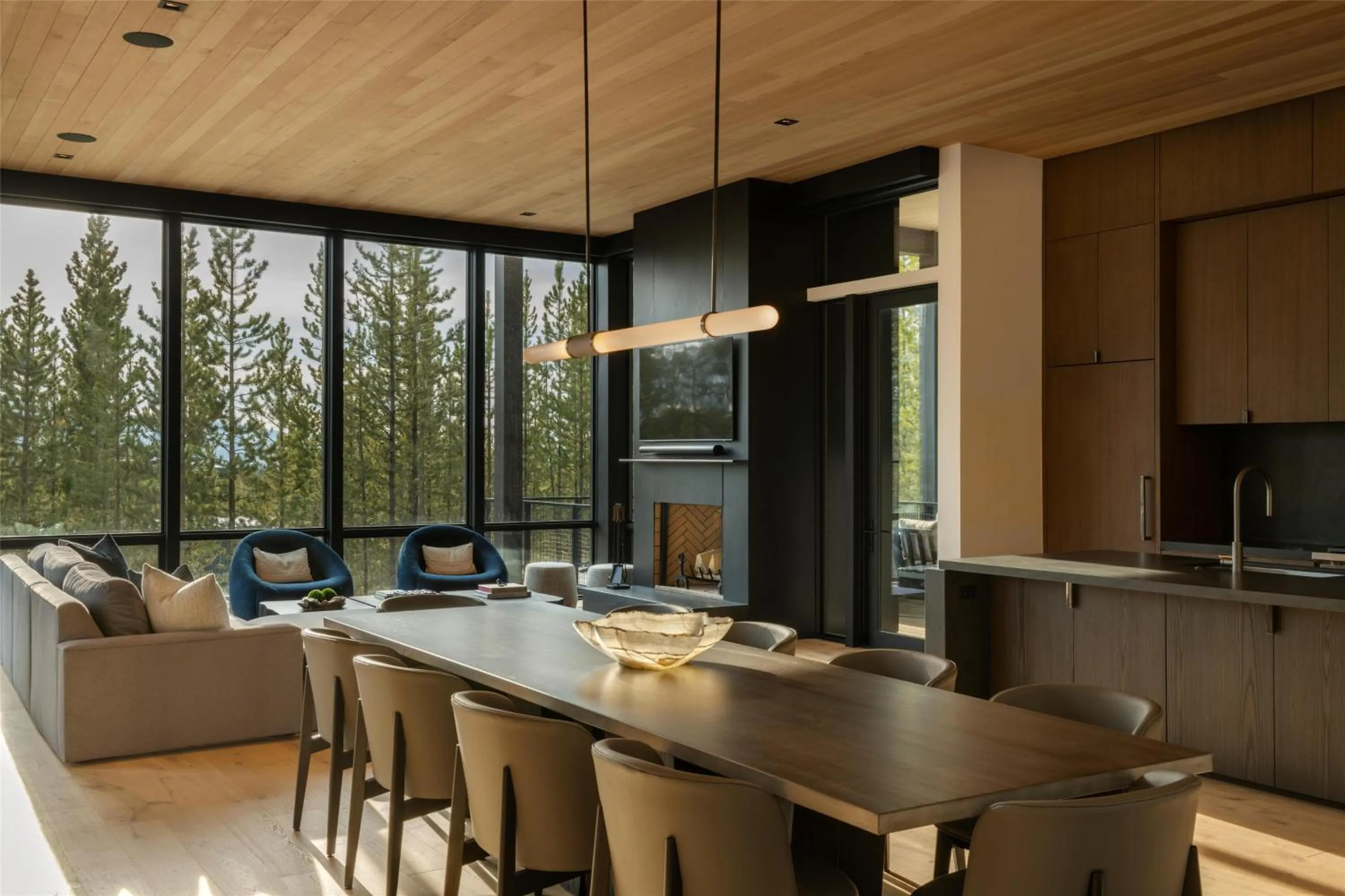 Photo of the whole room in One&Only Moonlight Basin