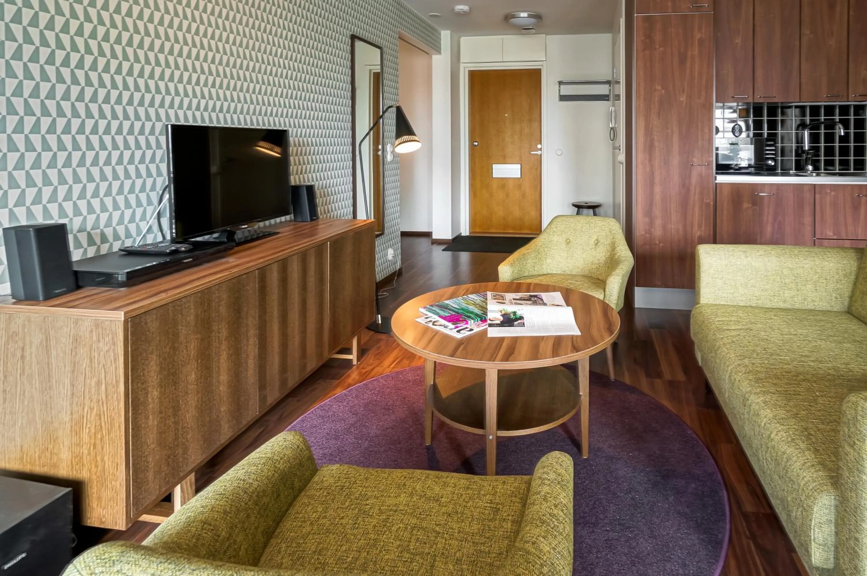 Living room in Forenom Serviced Apartments Espoo Tapiola