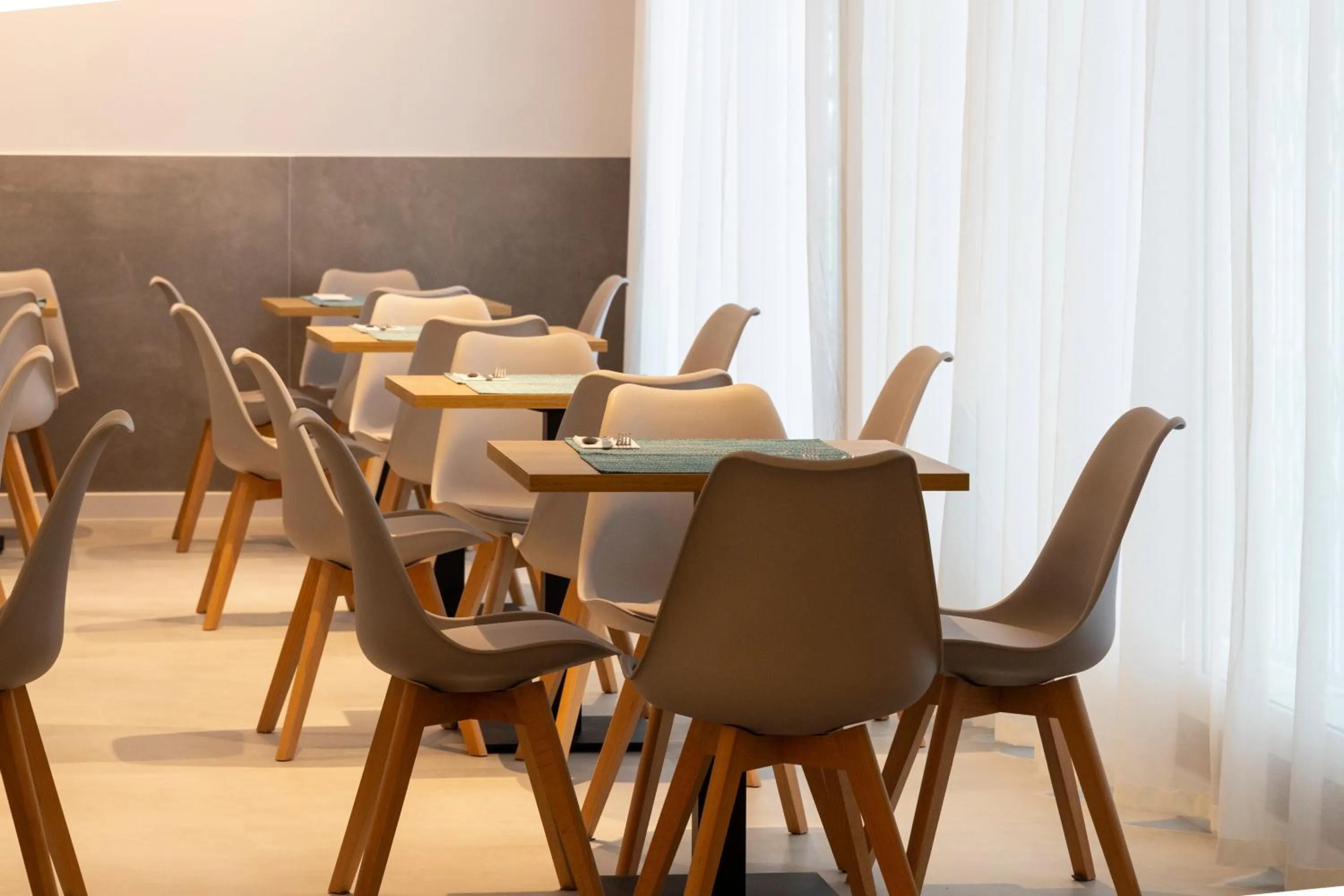 Lounge or bar in Hotel Calella by Beatriz Hoteles