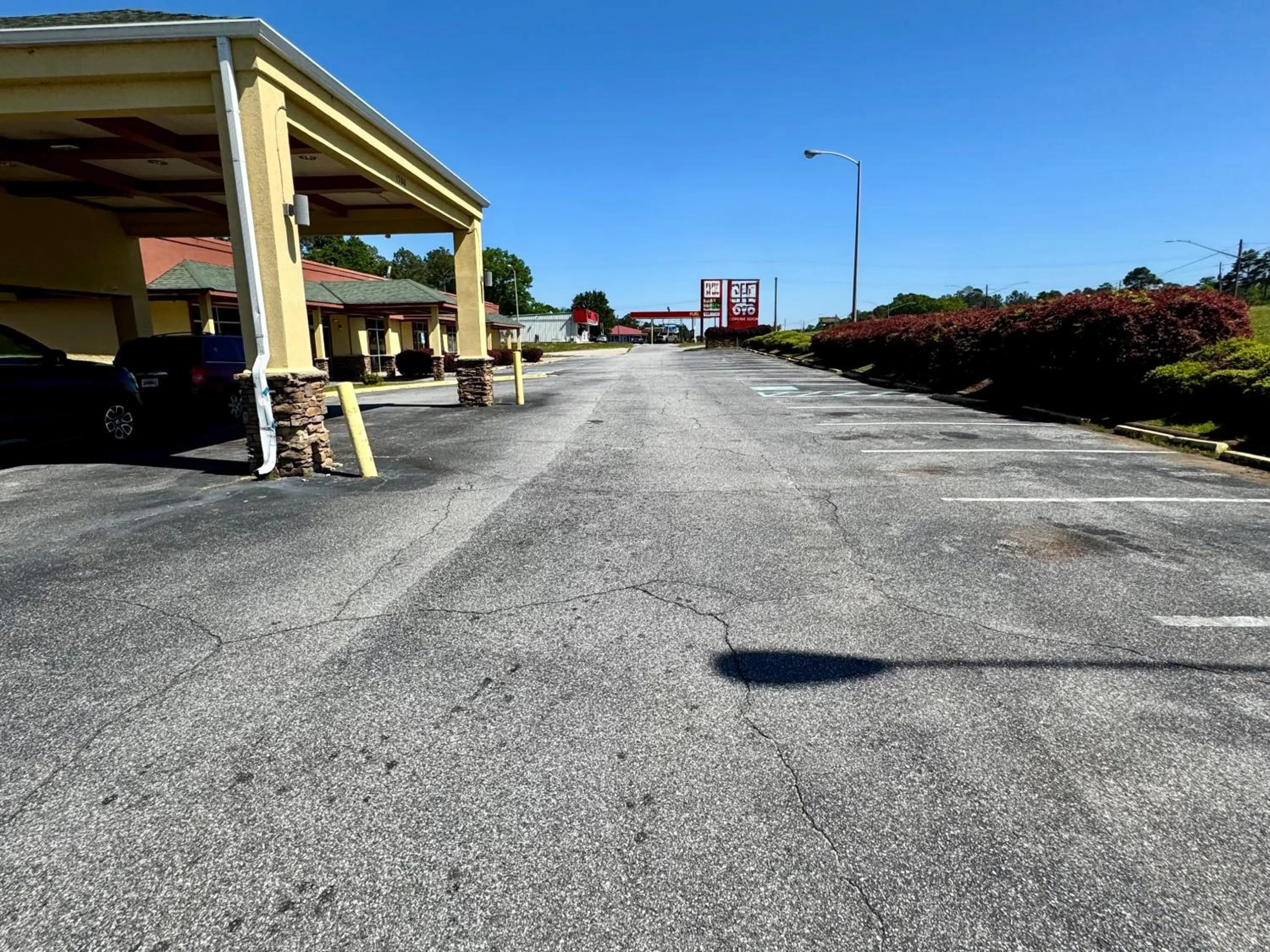 Facade/entrance in OYO Hotel Phenix City