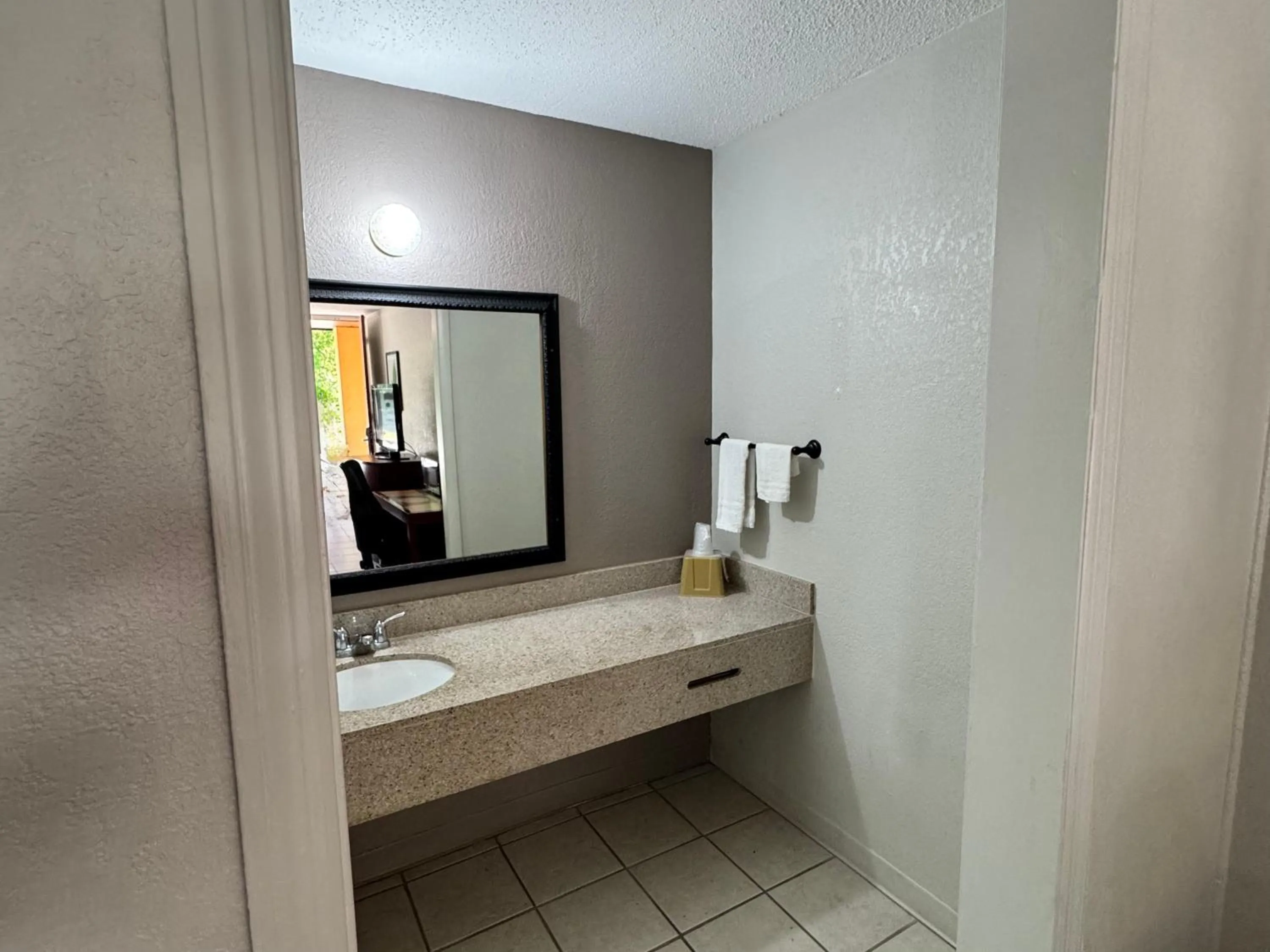 Bathroom in OYO Hotel Phenix City