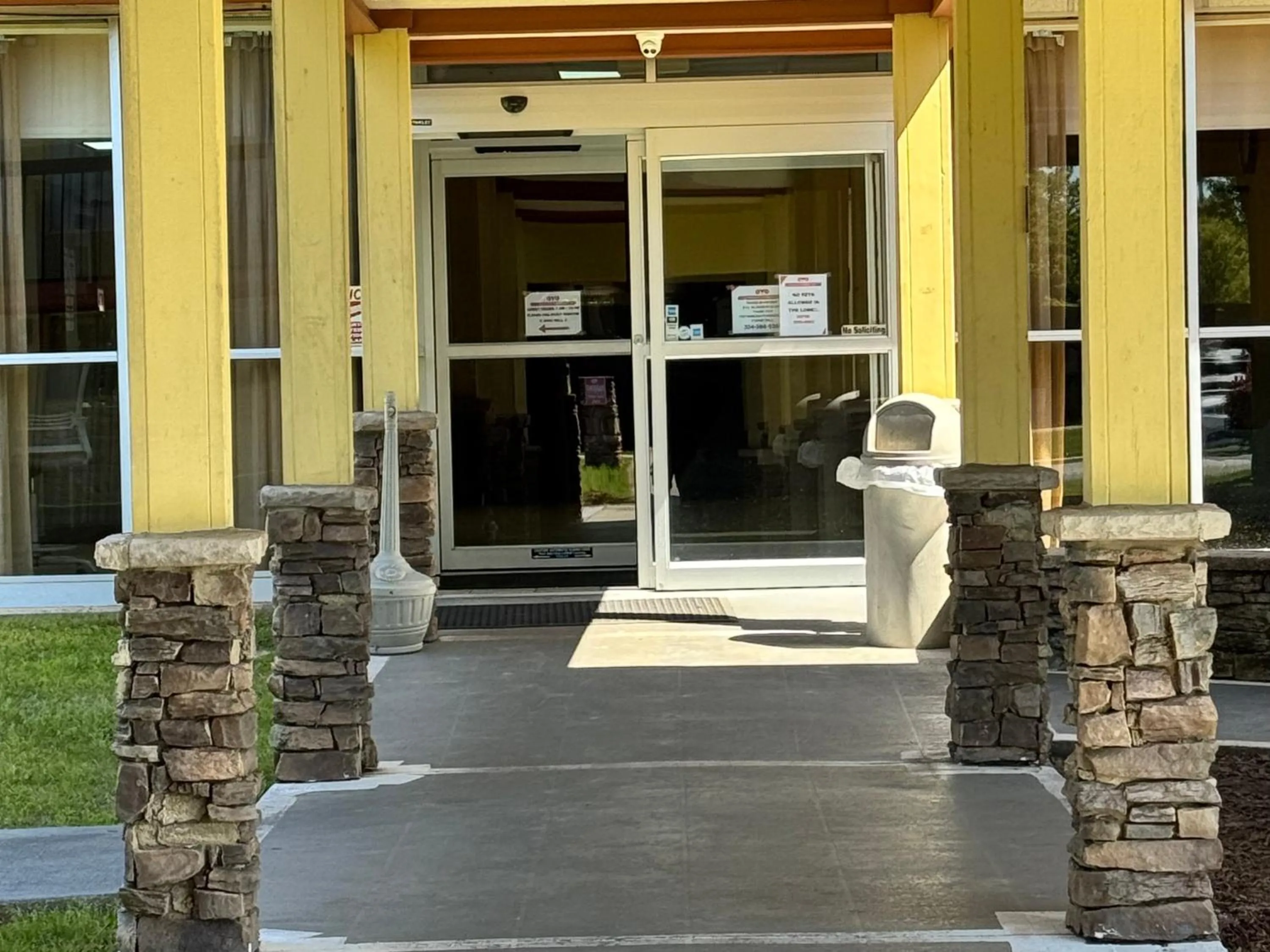 Property building in OYO Hotel Phenix City