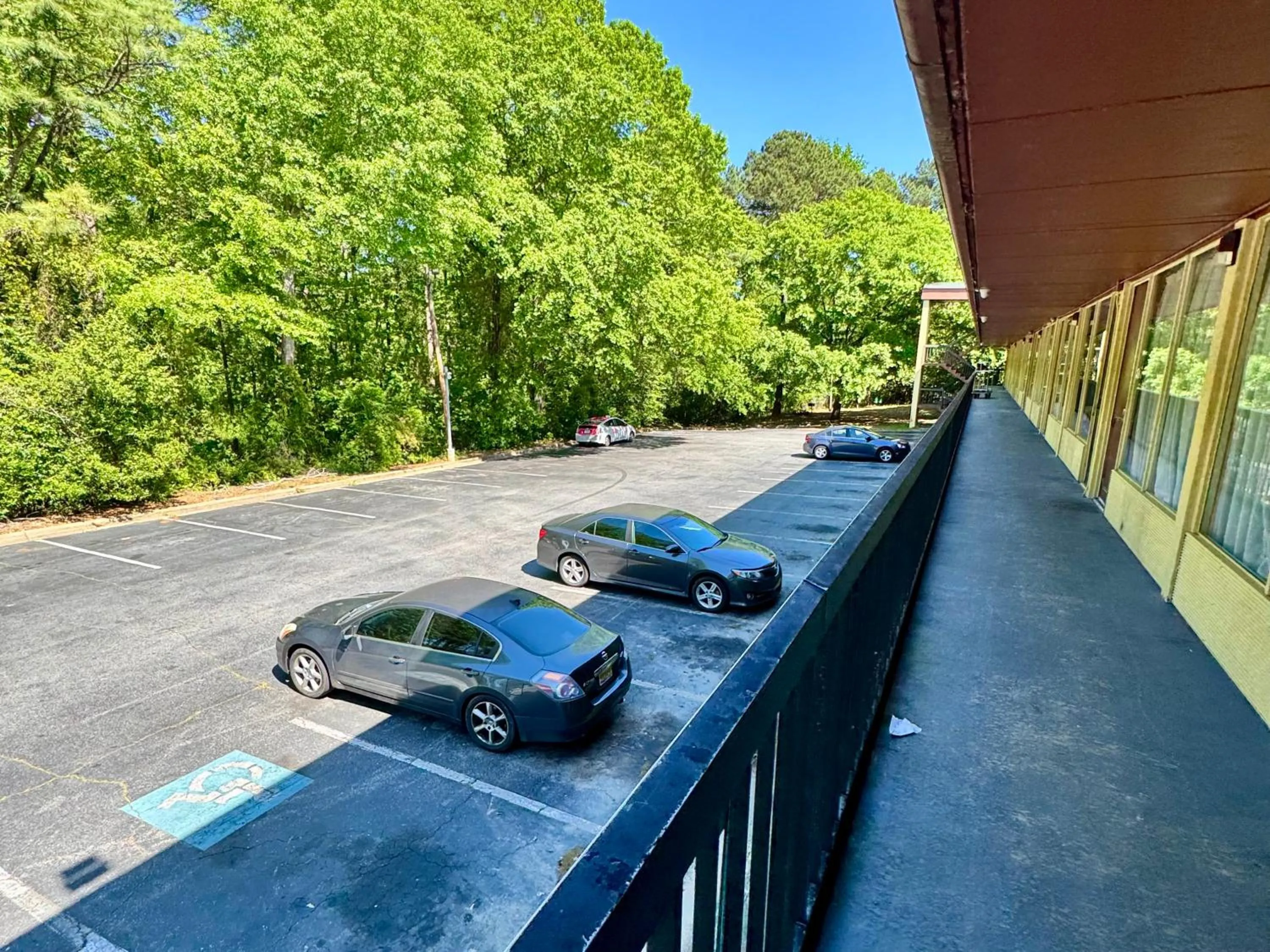 Parking in OYO Hotel Phenix City