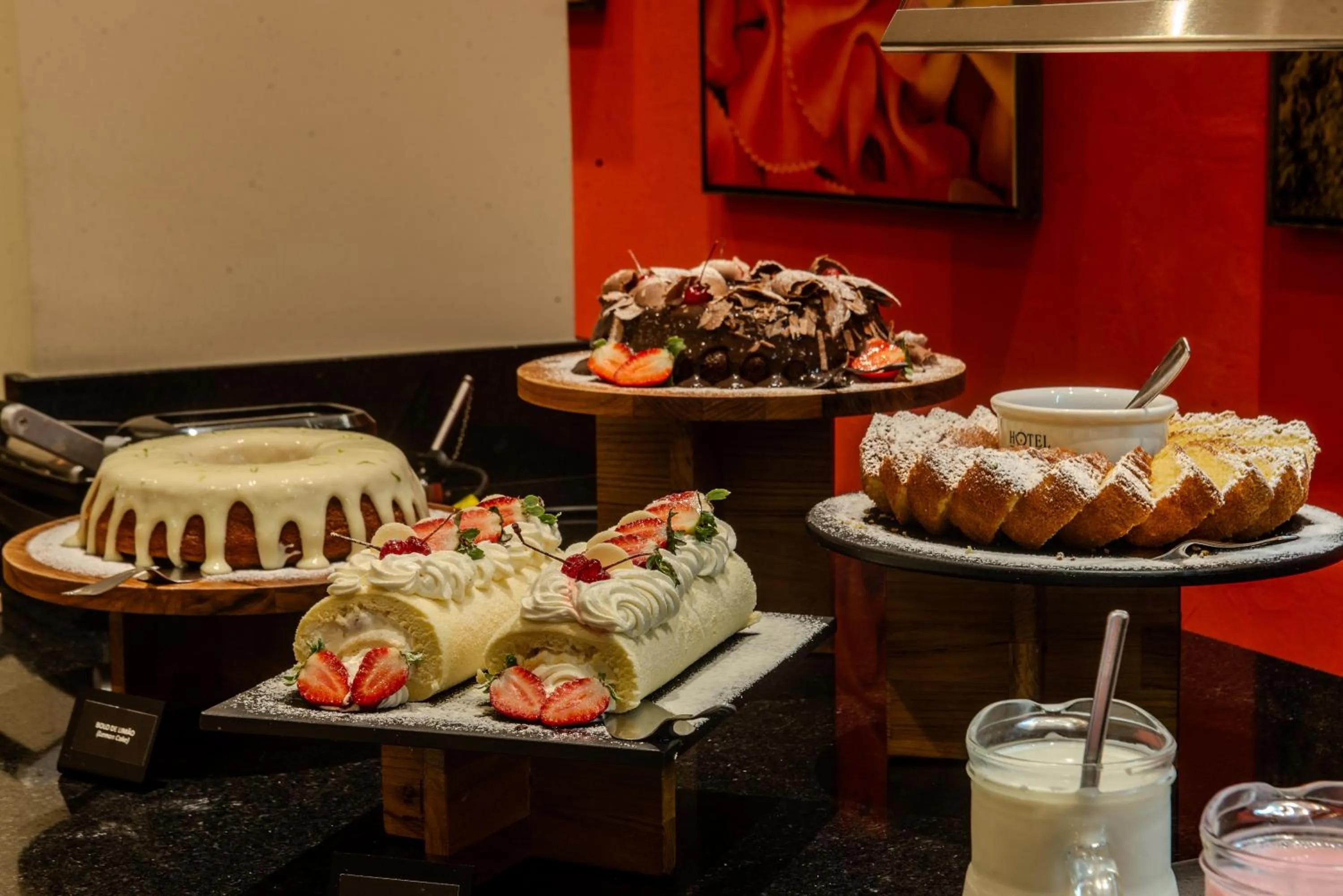 Buffet breakfast in Hotel Centro Europeu