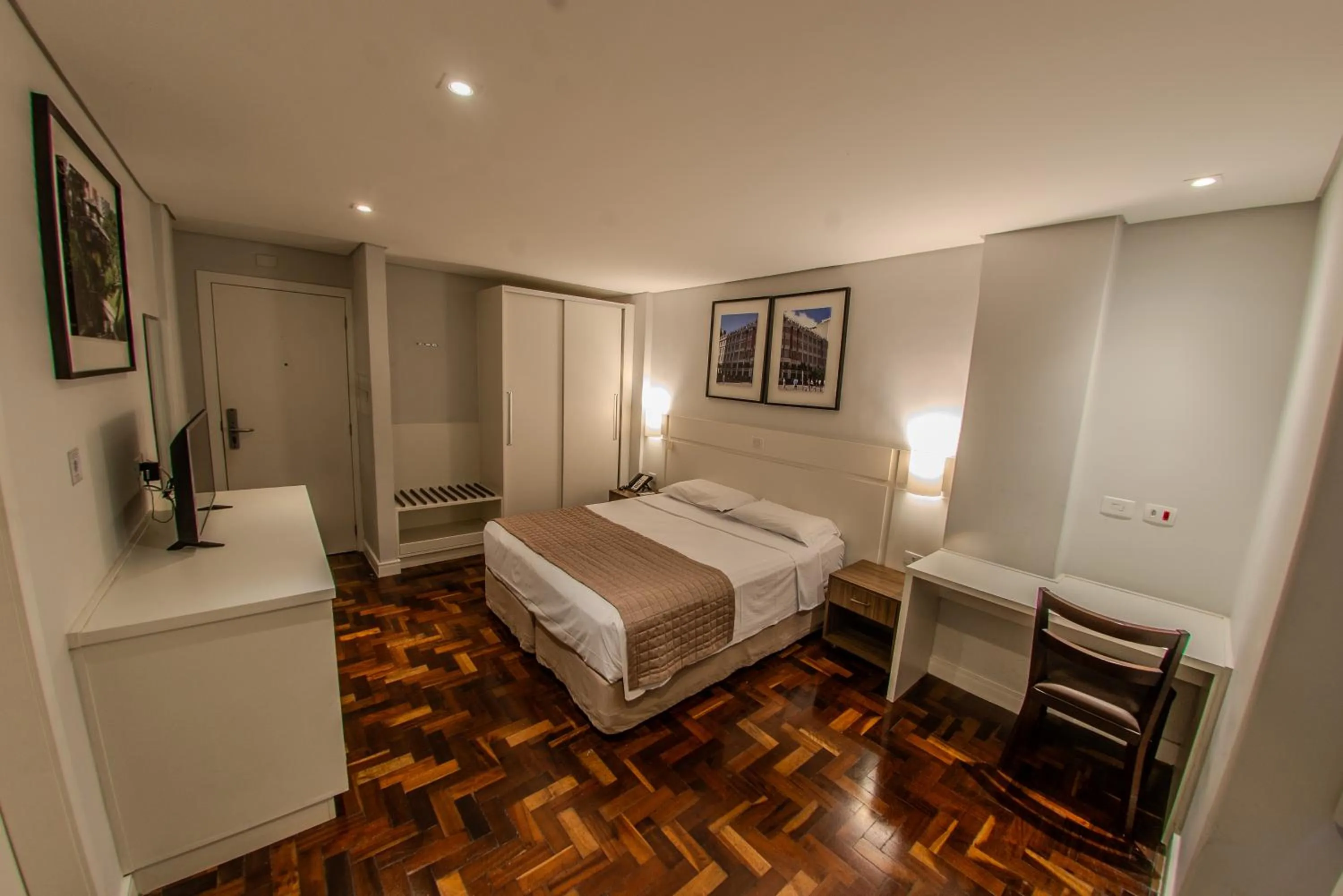 Photo of the whole room, Bed in Hotel Centro Europeu