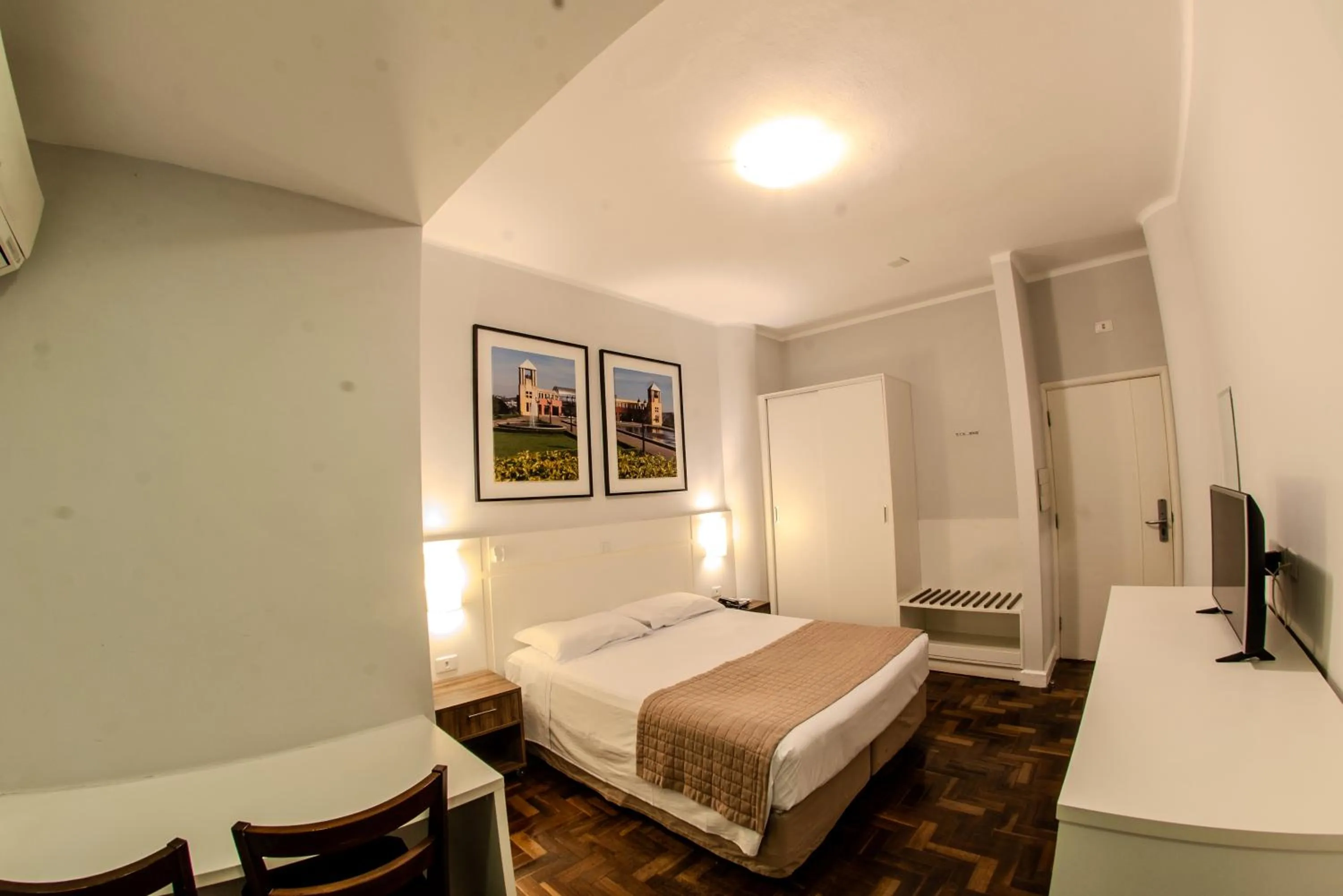 Photo of the whole room, Bed in Hotel Centro Europeu