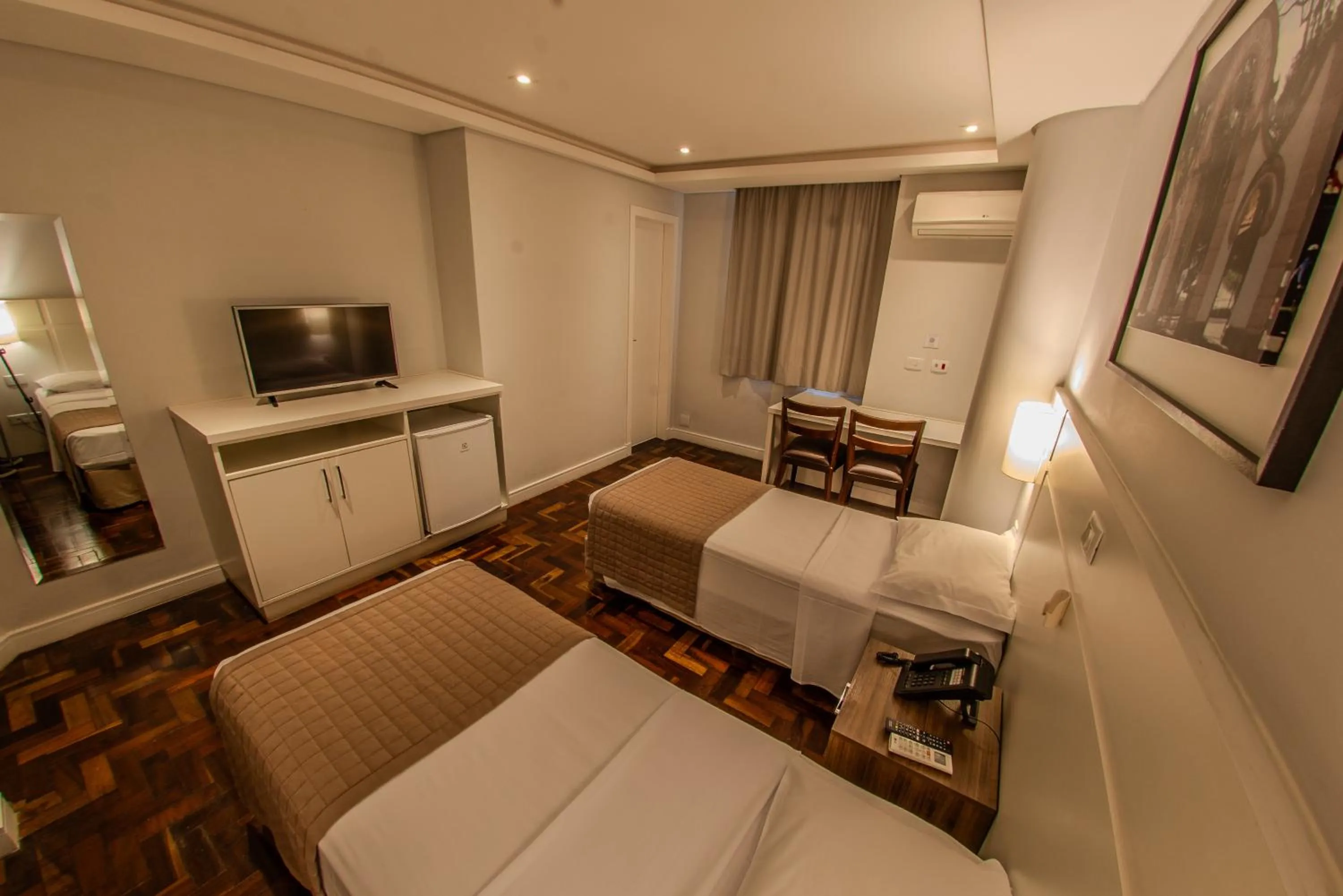 Photo of the whole room, Bed in Hotel Centro Europeu