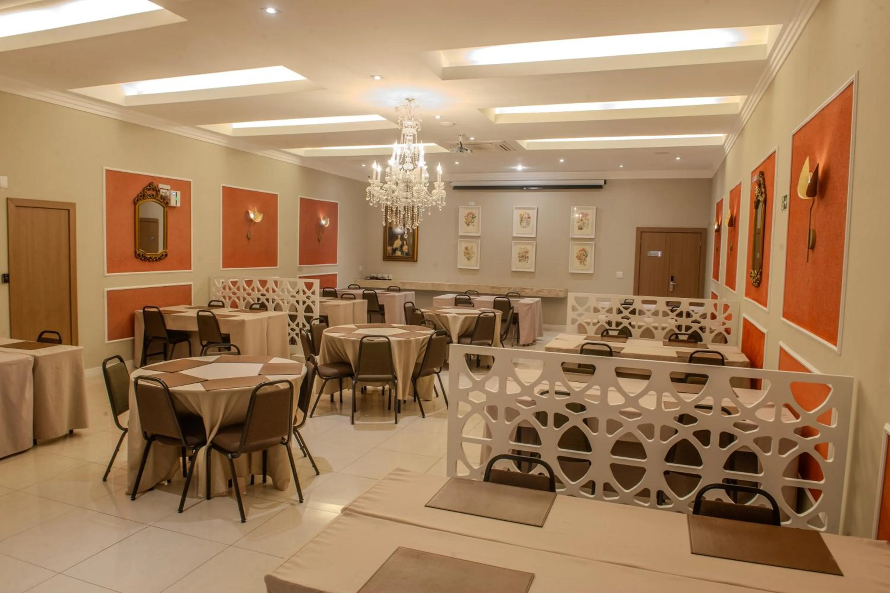 Restaurant/places to eat in Hotel Centro Europeu