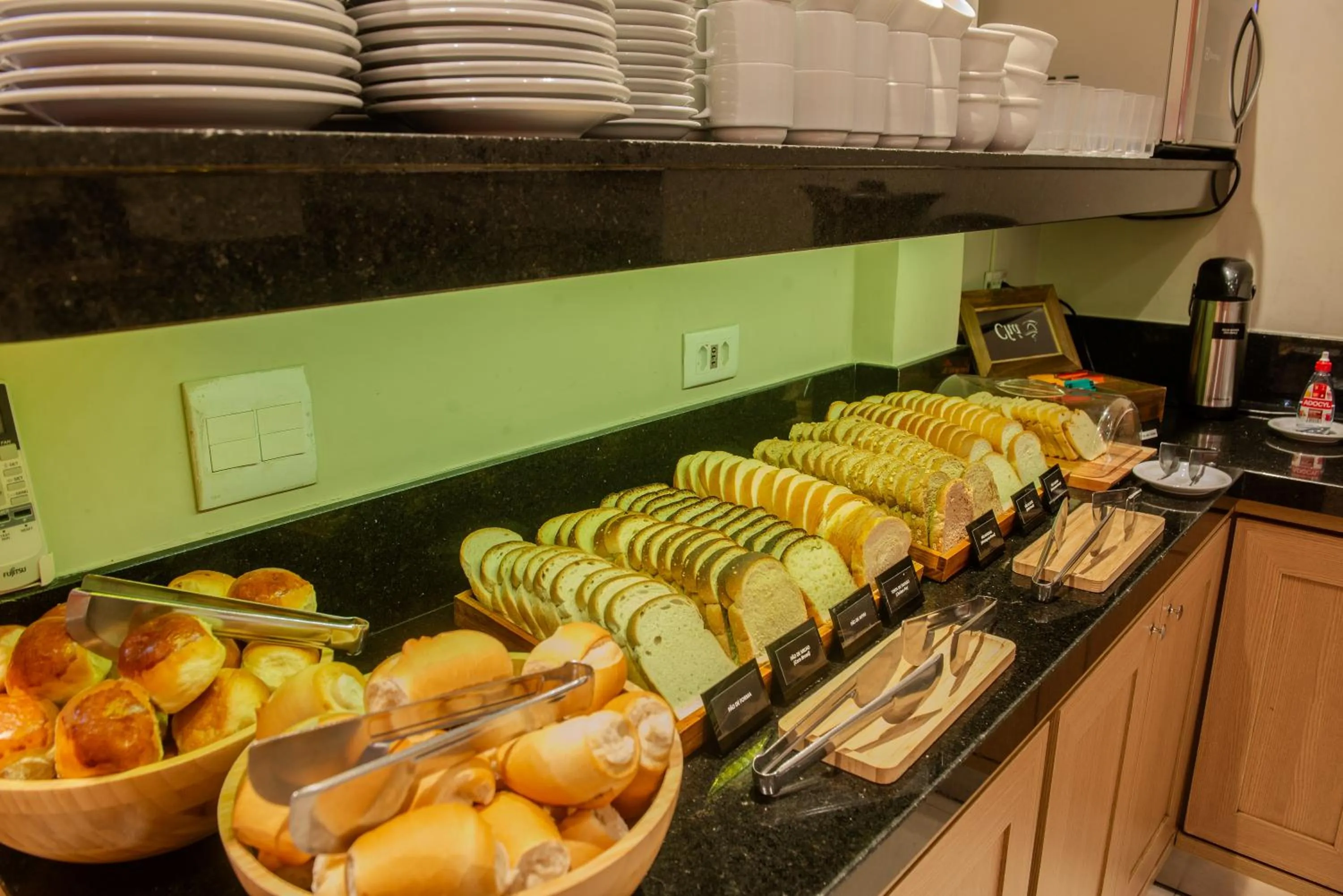 Buffet breakfast in Hotel Centro Europeu