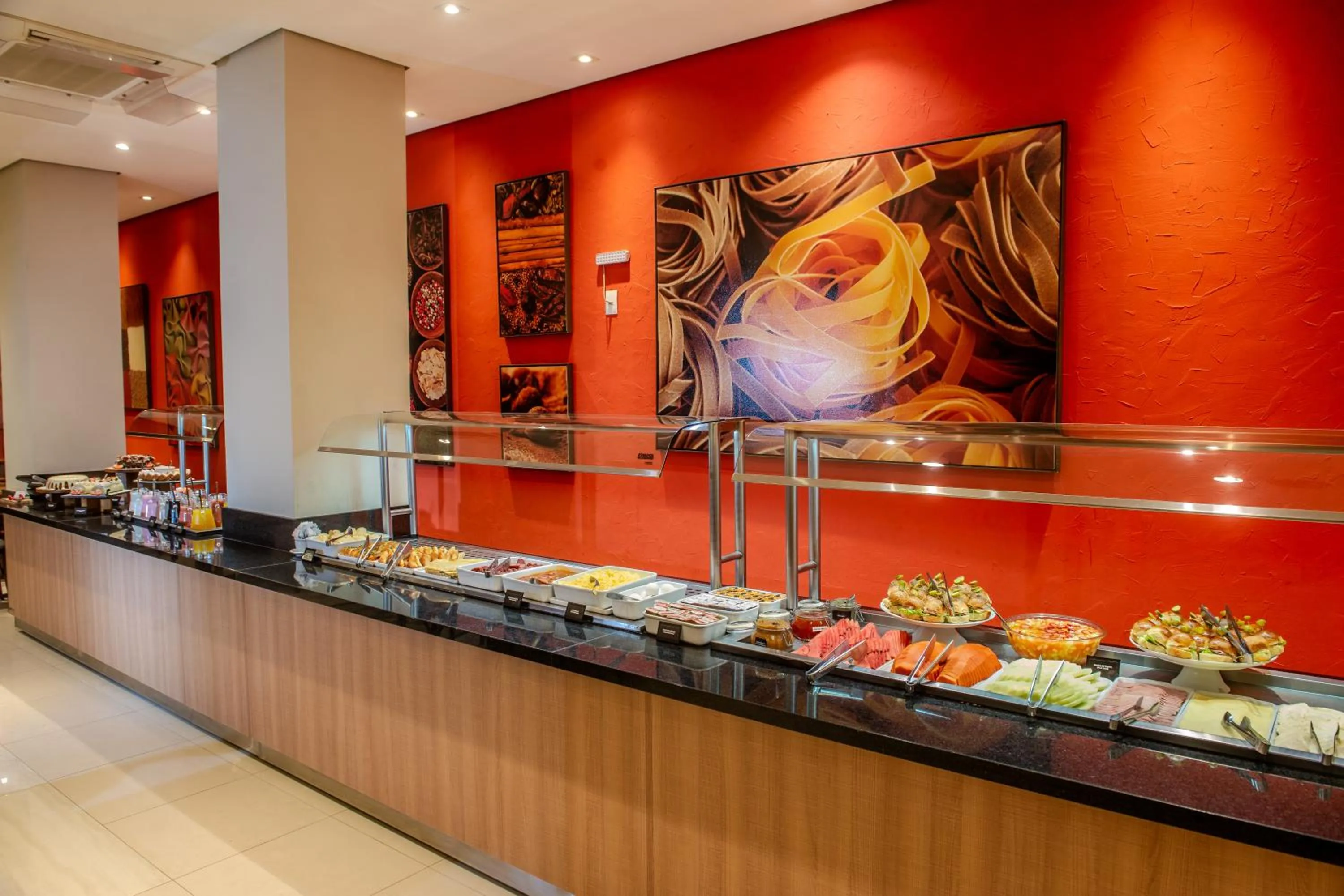 Buffet breakfast in Hotel Centro Europeu