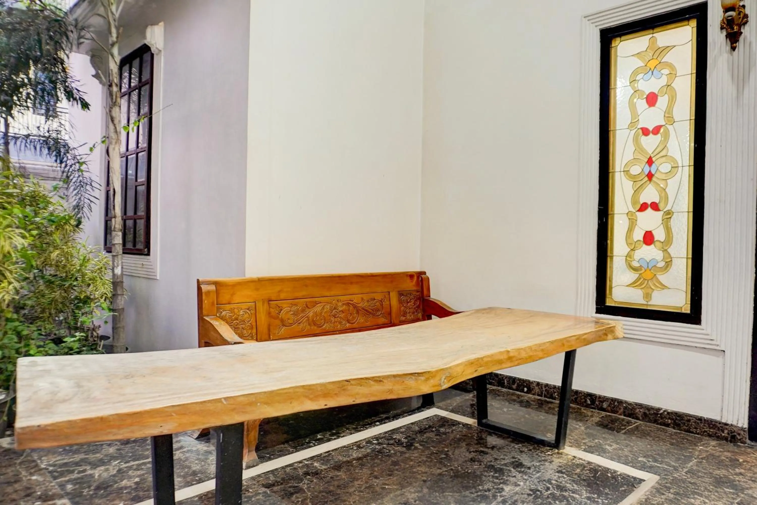 Lobby or reception in Hotel O Stasiun Cirebon Kejaksan Near Alun Alun Cirebon Formerly Family Homestay