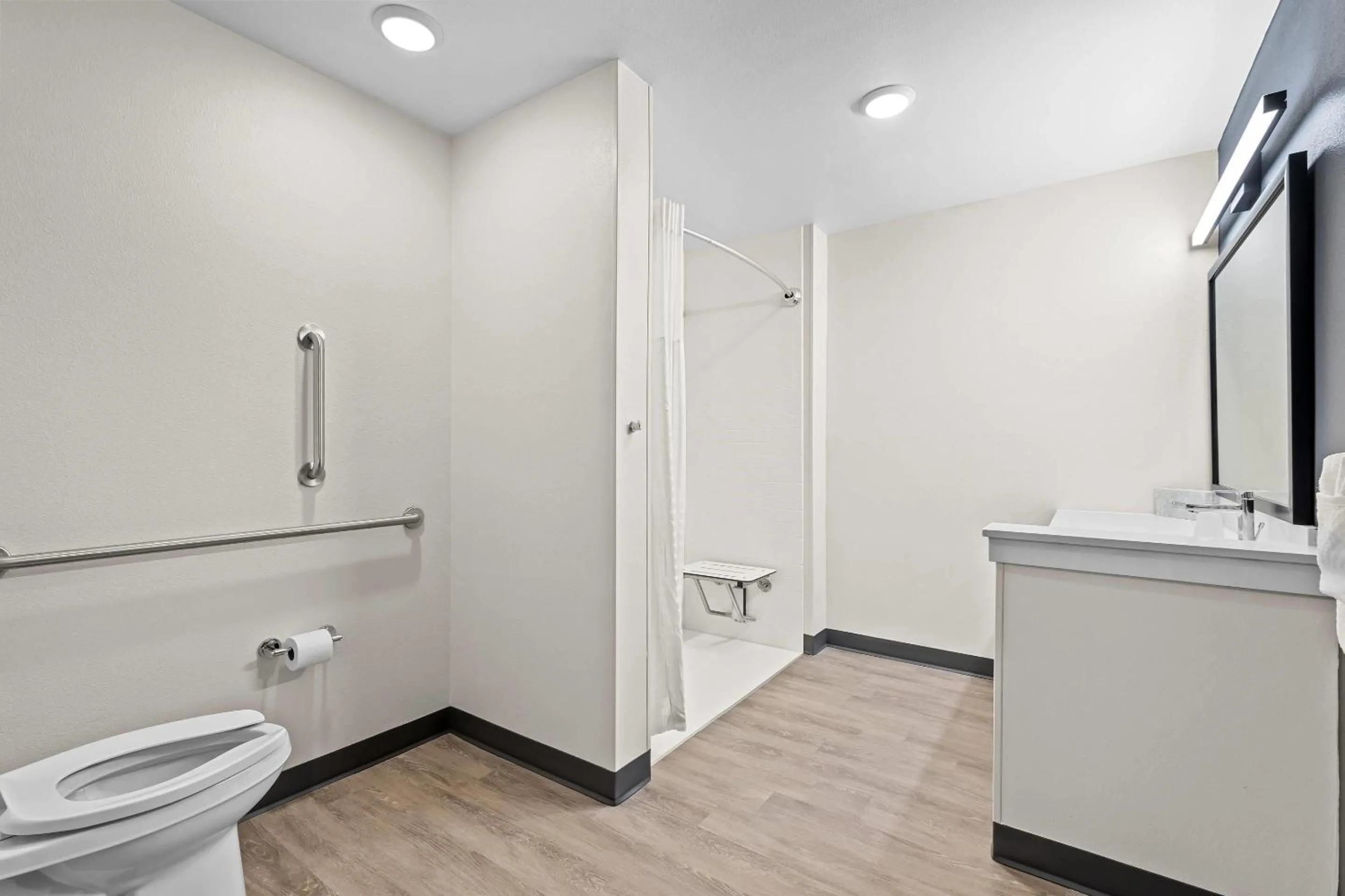 Queen Suite with Two Queen Beds and Roll-In Shower - Disability Access/Non Smoking in Everhome Suites Brownsville