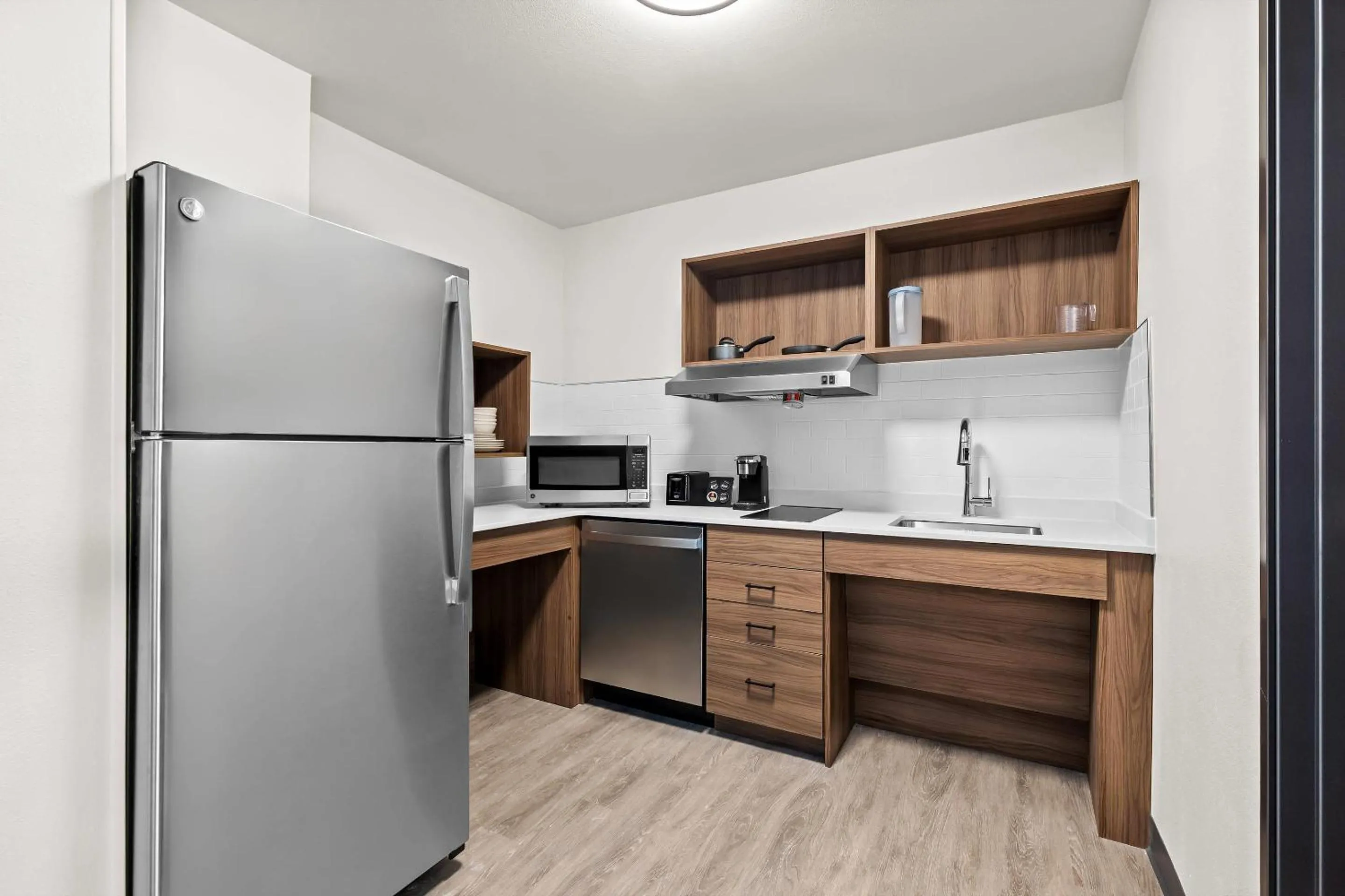 Queen Suite with Two Queen Beds and Dishwasher - Non Smoking in Everhome Suites Brownsville