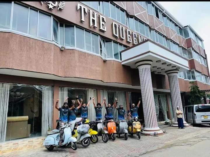 The Queensburry City Hotel