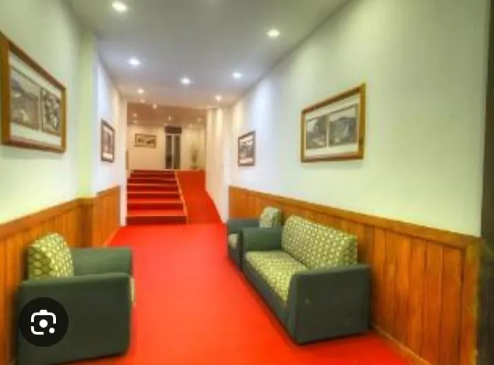 The Queensburry City Hotel